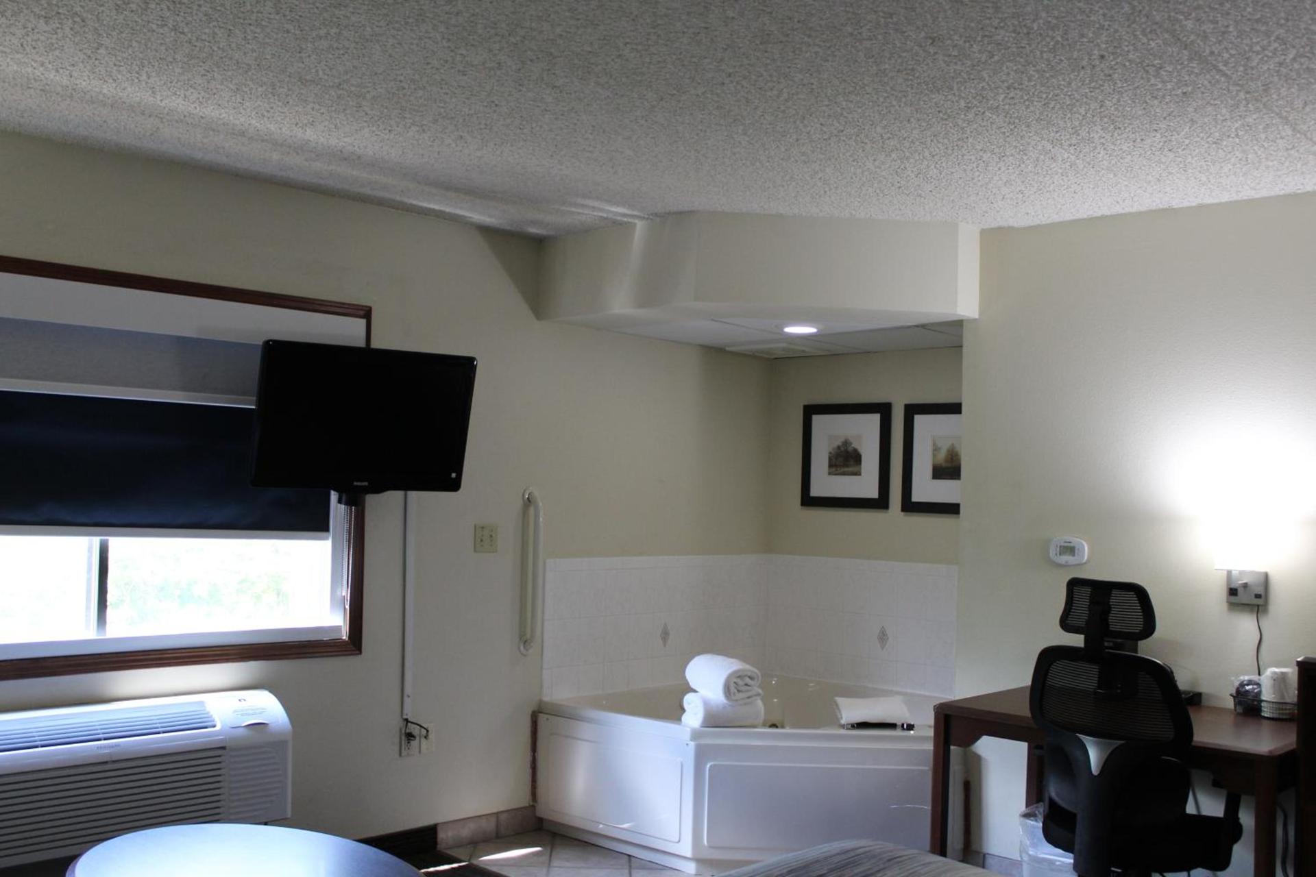 AmericInn by Wyndham Windsor Ft. Collins photo 84