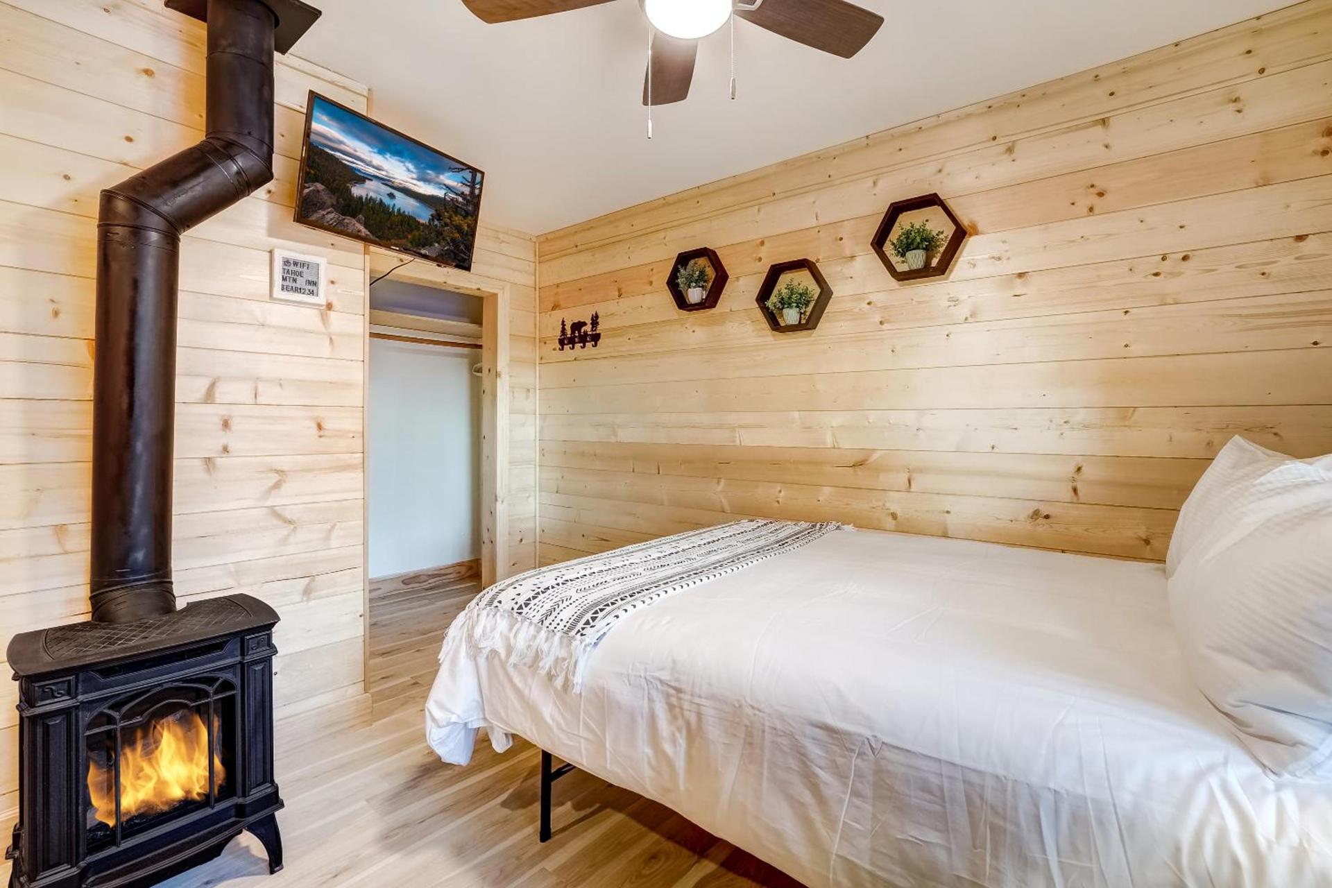 Tahoe Mountain Inn photo 55
