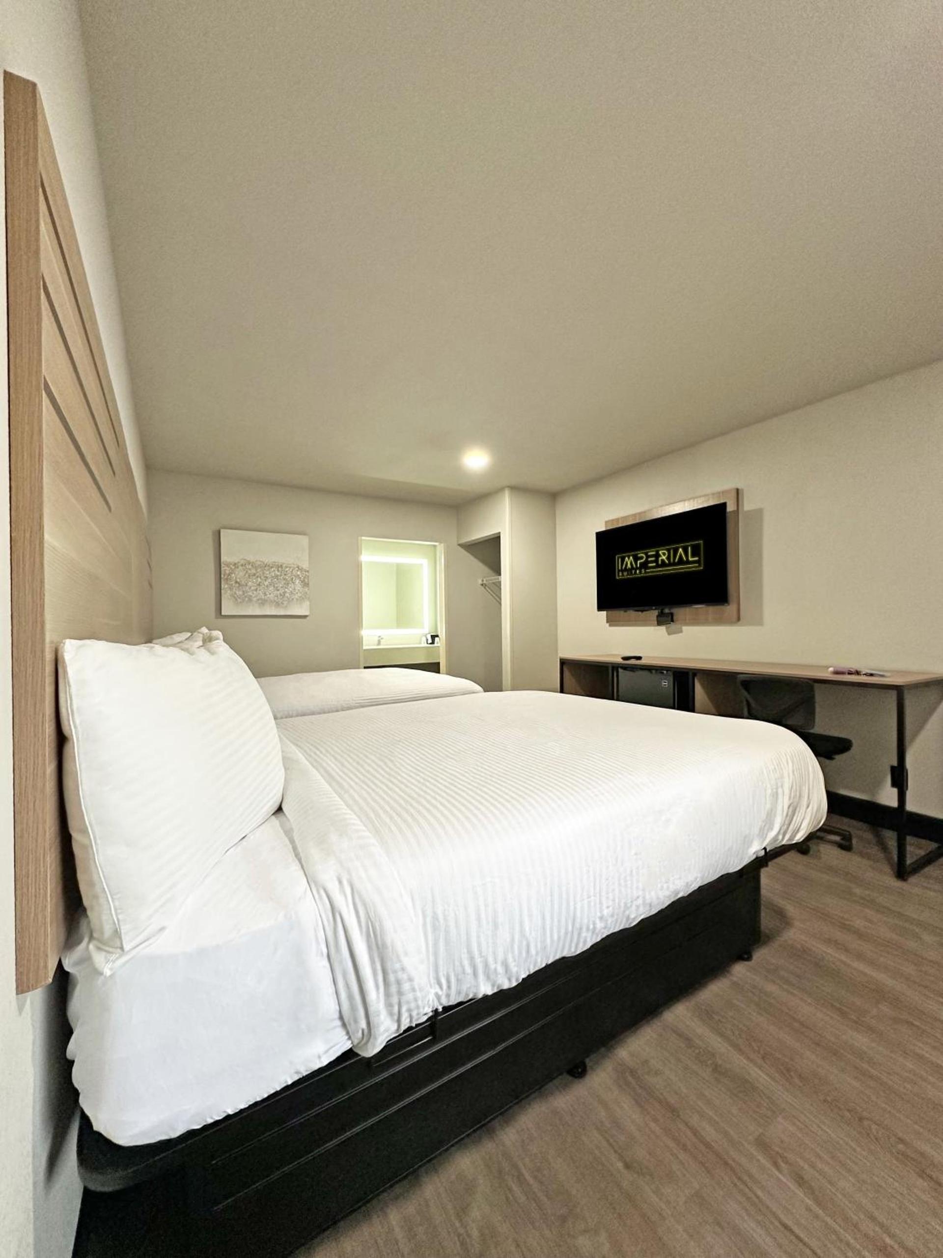 Imperial Suites, Adults Only photo 6