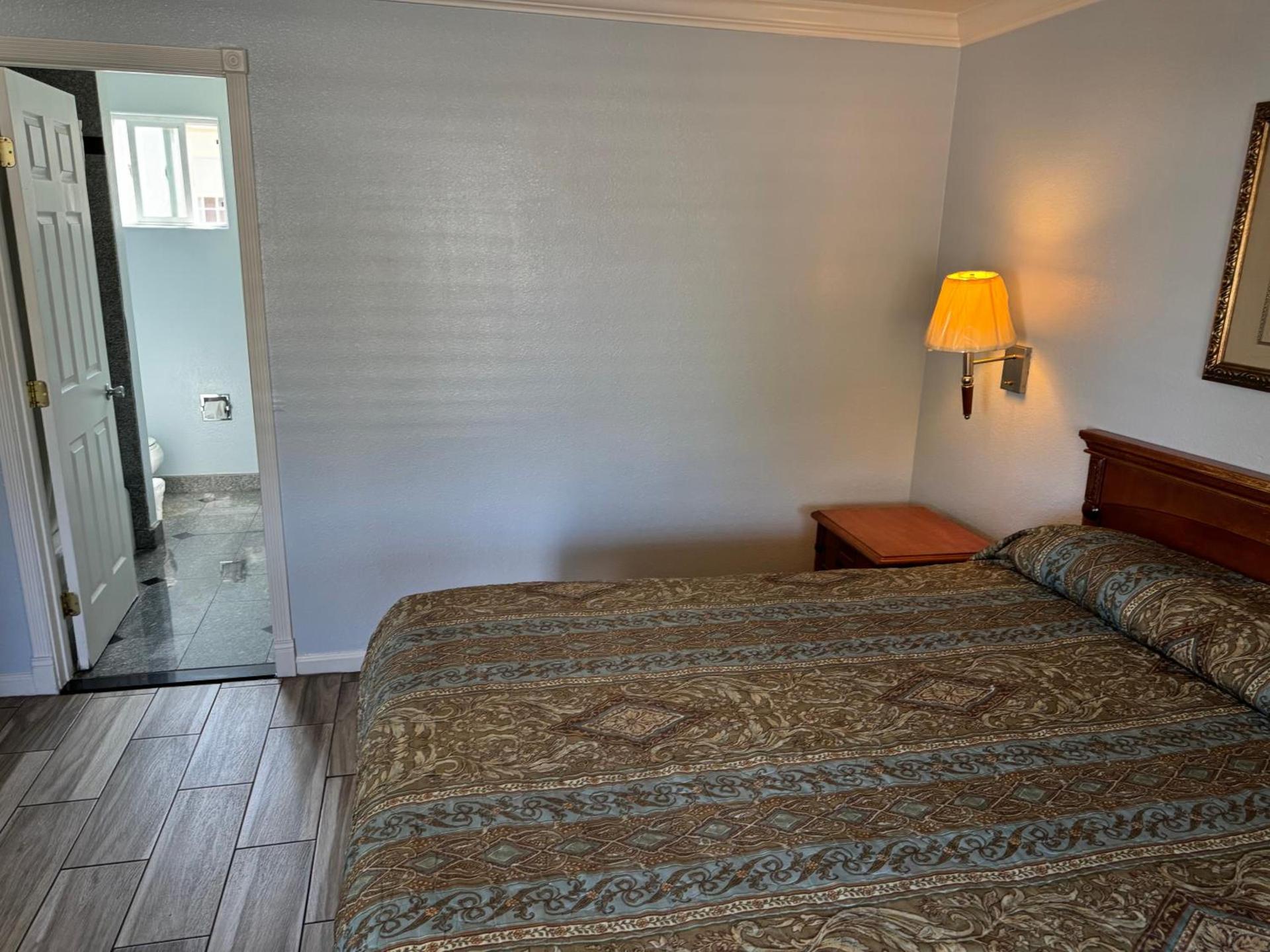 California Motel Vallejo Napa Valley photo 7