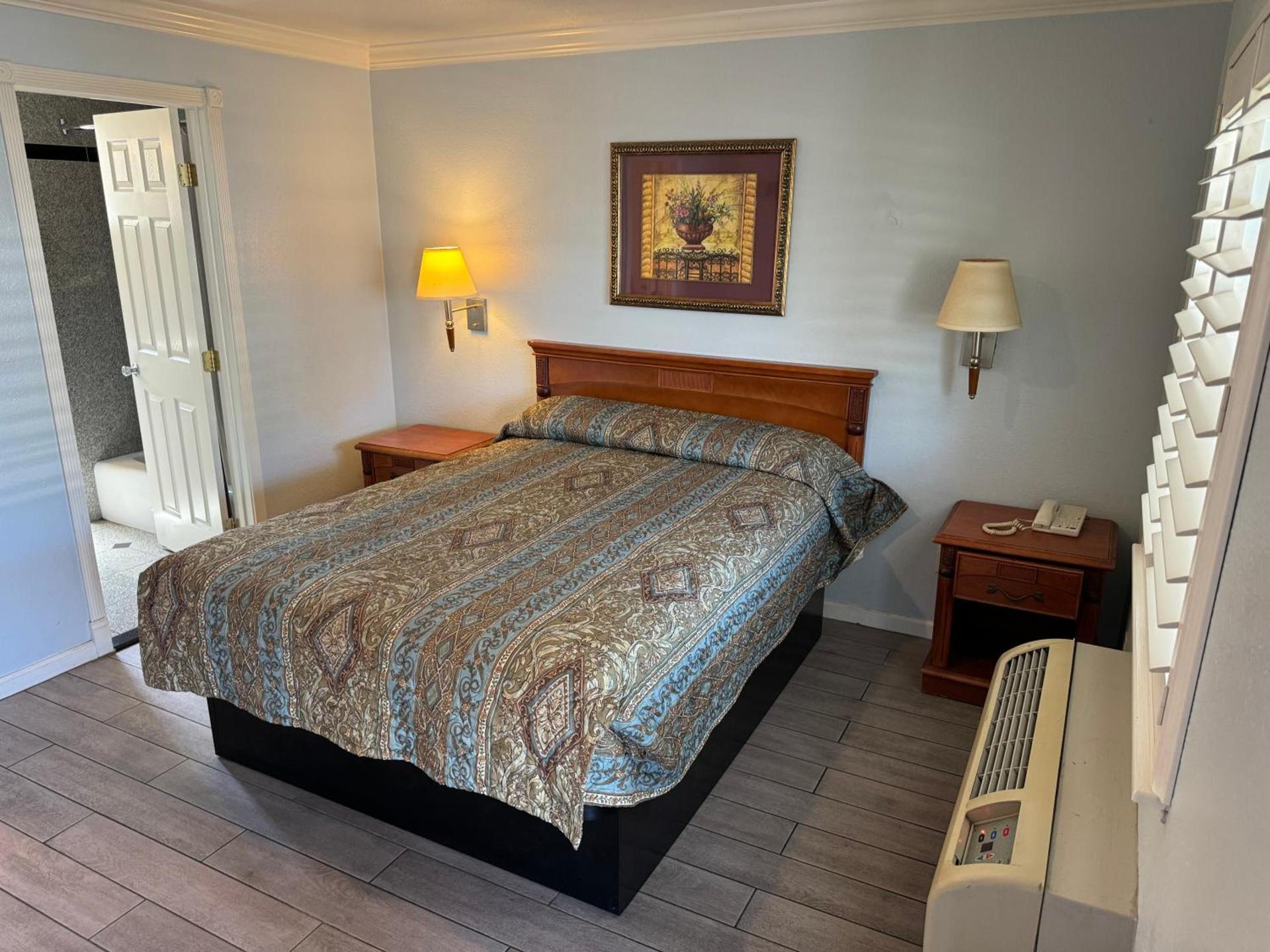 California Motel Vallejo Napa Valley photo 19