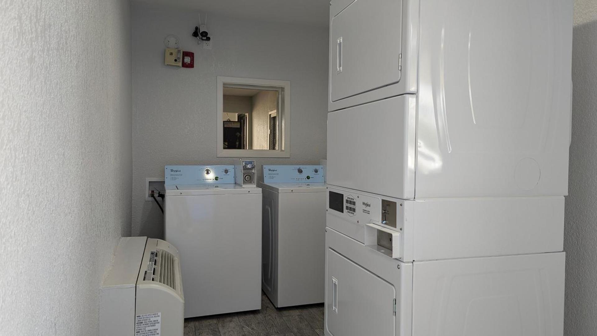 Motel 6-Victoria, TX photo 11
