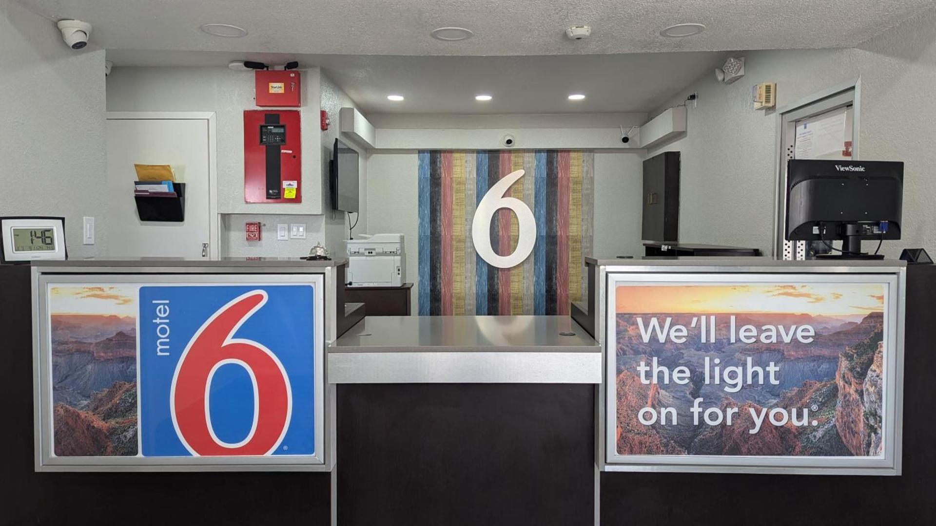 Motel 6-Victoria, TX photo 26