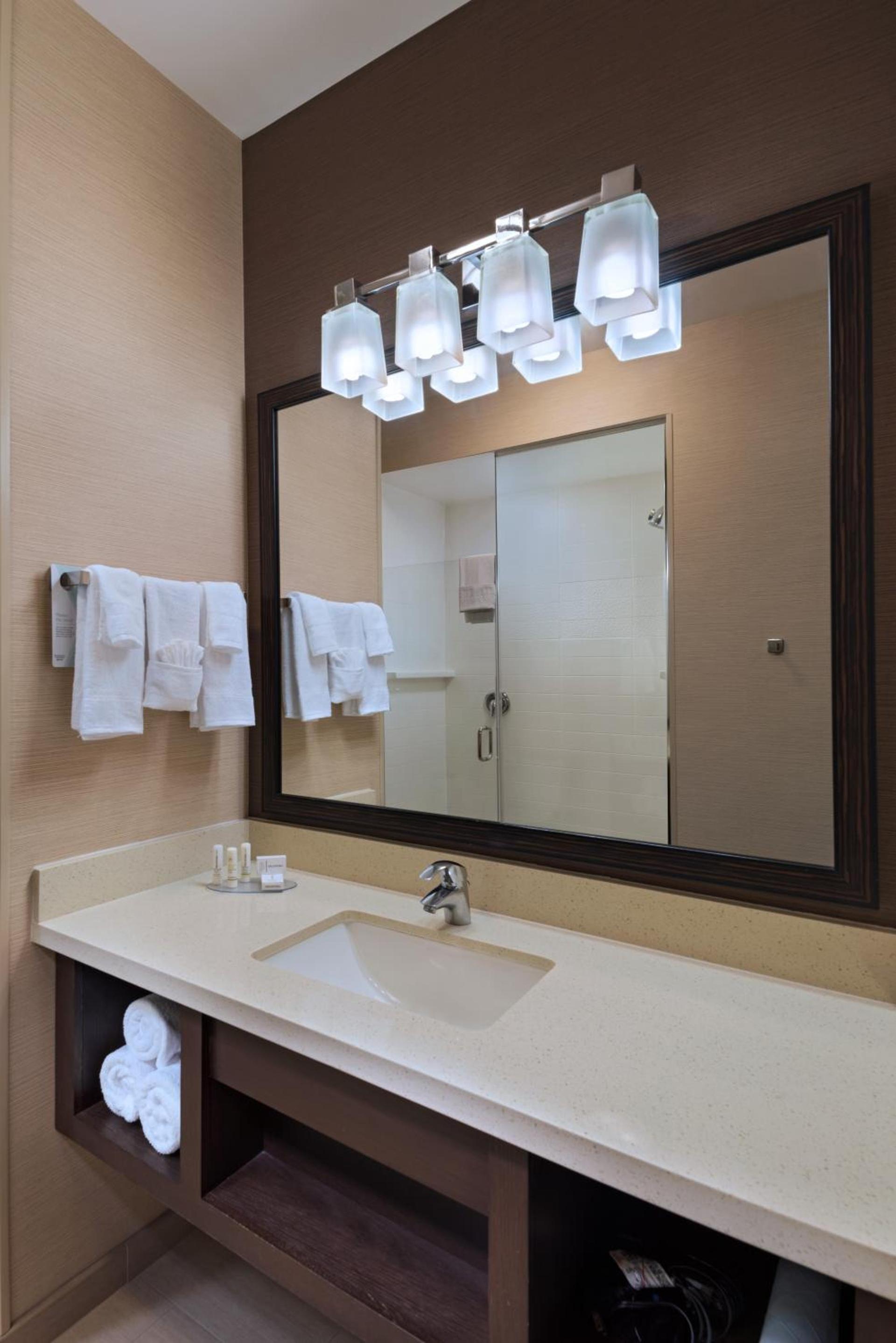 Fairfield Inn and Suites by Marriott Austin Northwest/Research Blvd photo 34