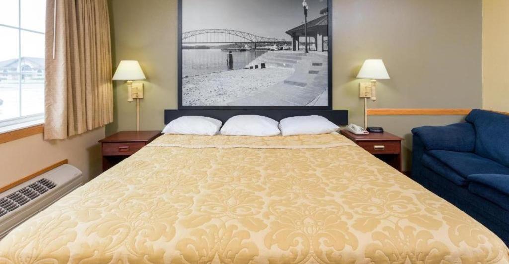Western Inn & Suites photo 18