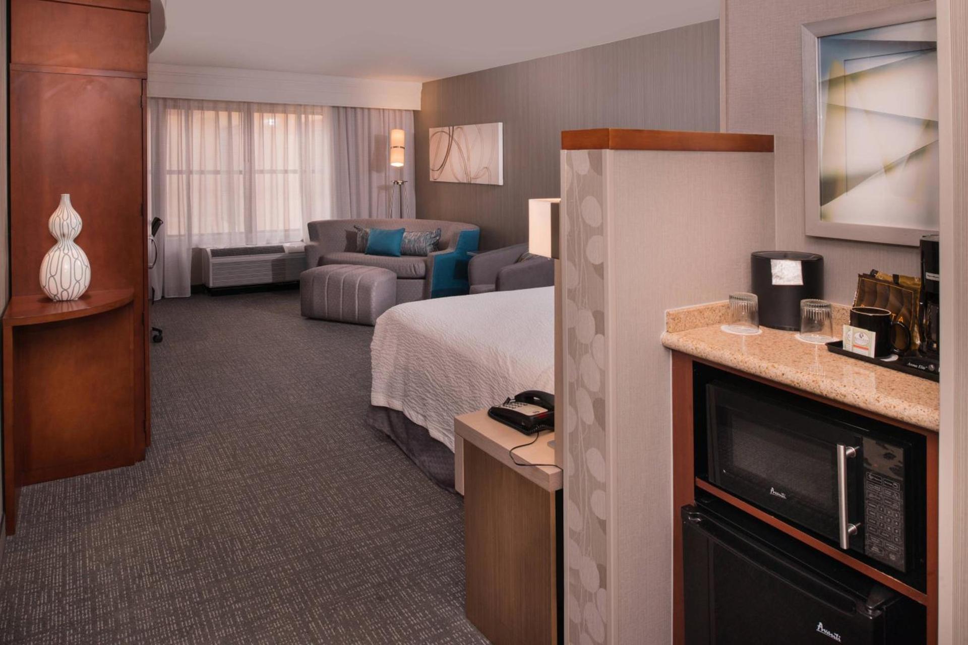 Courtyard by Marriott Thousand Oaks Ventura County photo 9