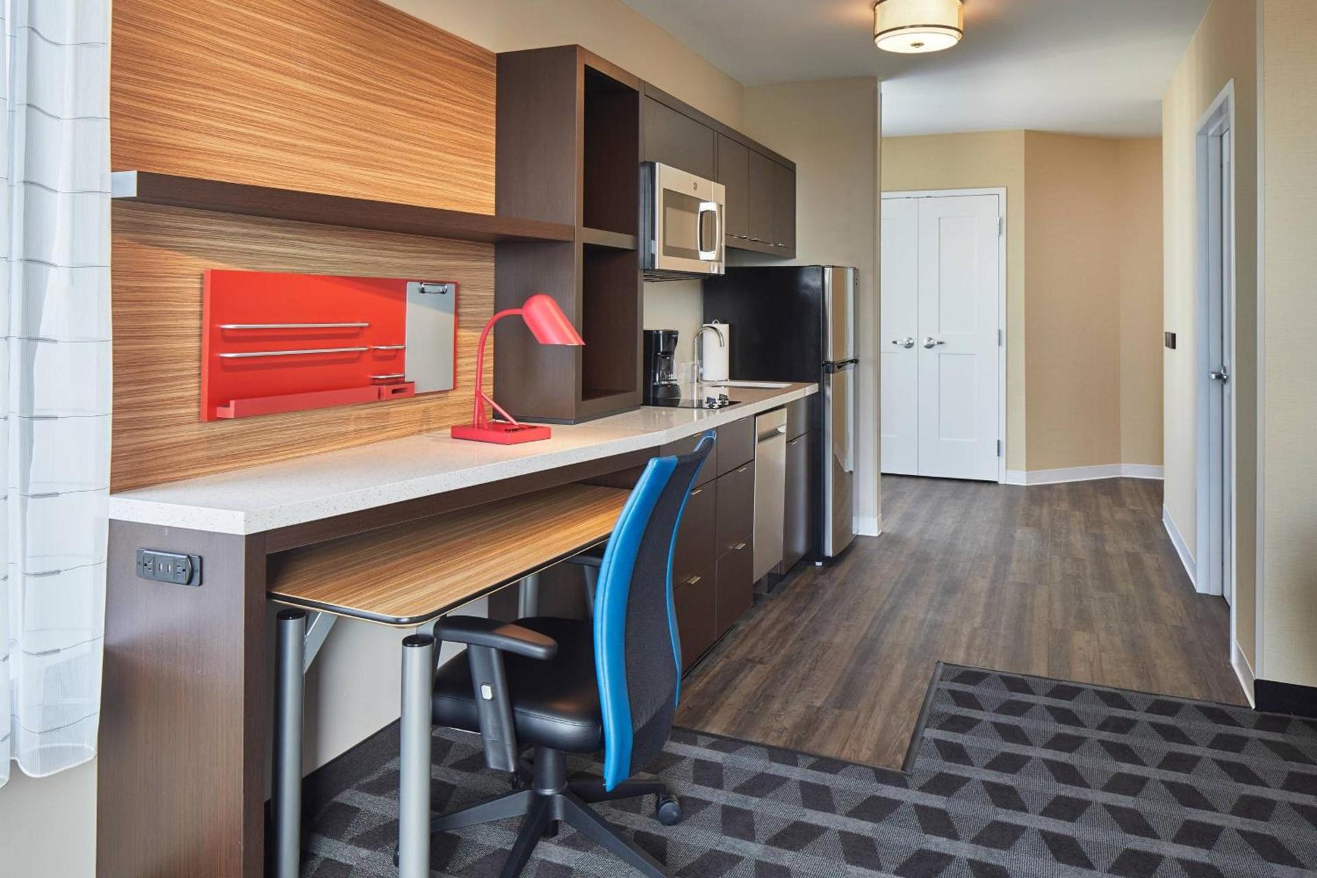 TownePlace Suites by Marriott Columbus North - OSU photo 18