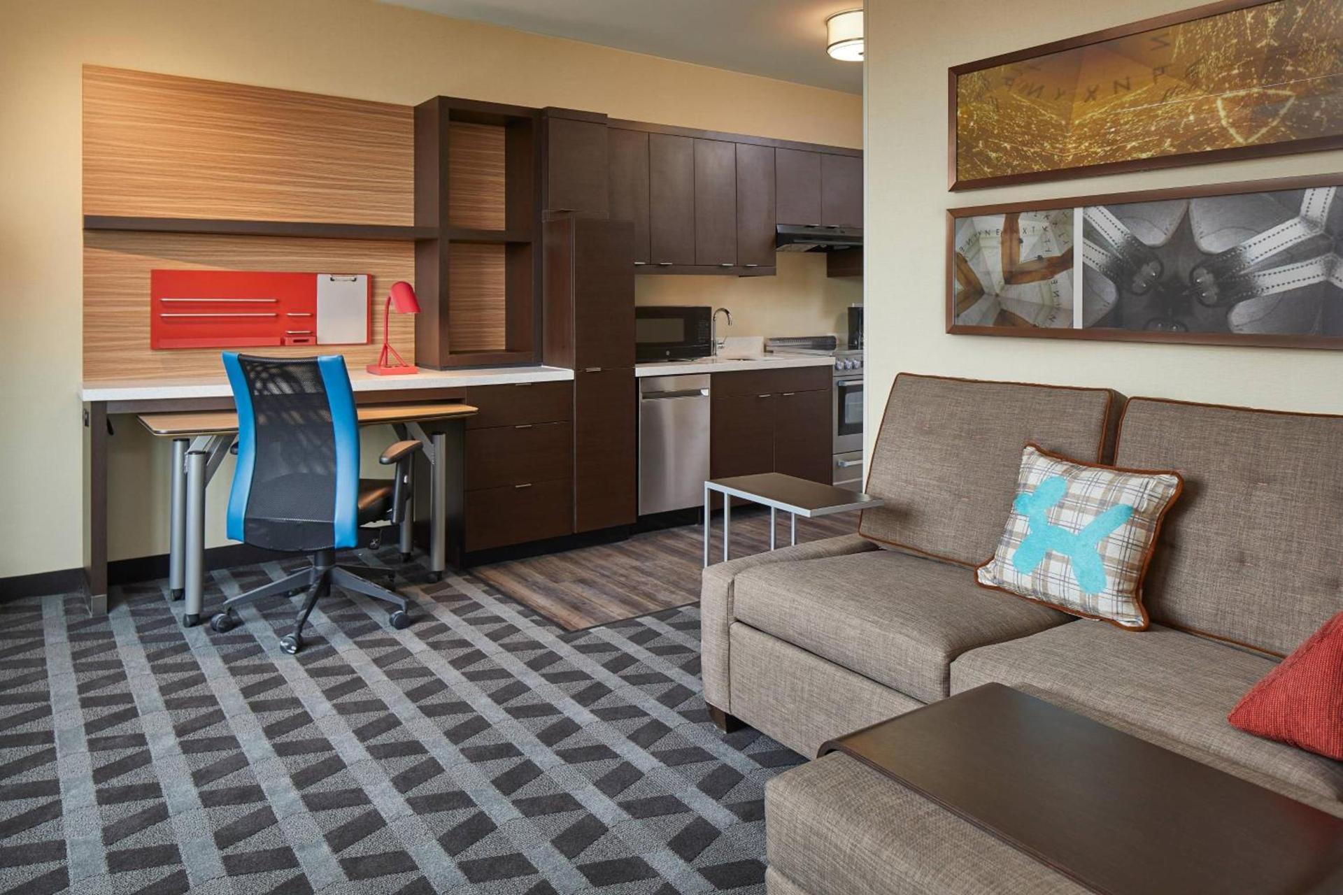 TownePlace Suites by Marriott Columbus North - OSU photo 20