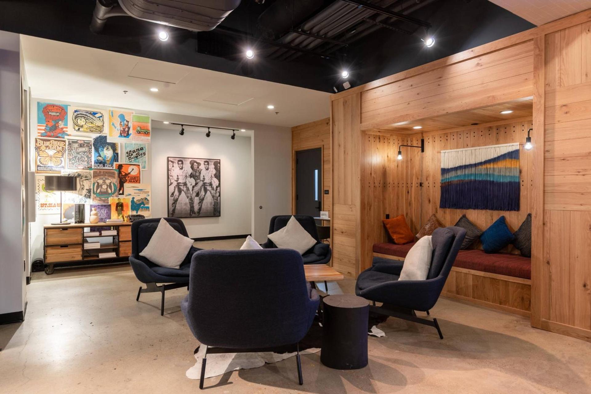 Moxy Nashville Downtown photo 9