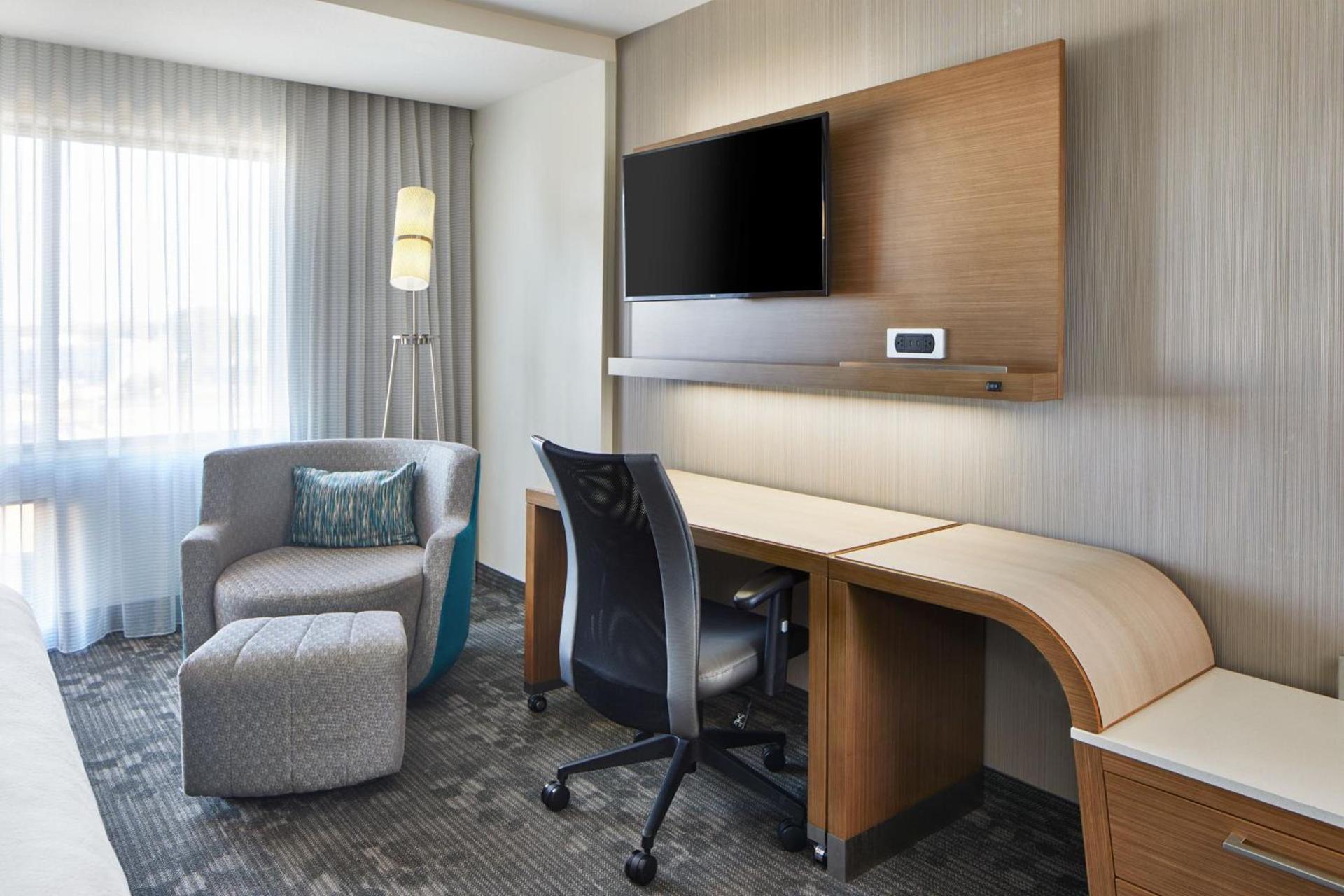 Courtyard by Marriott Atlanta Lithia Springs photo 18