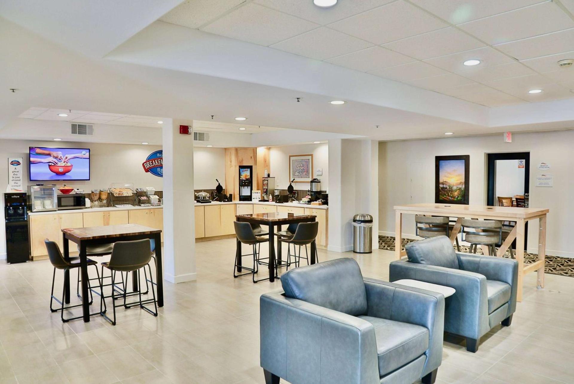 Baymont by Wyndham Tucson Airport photo 5