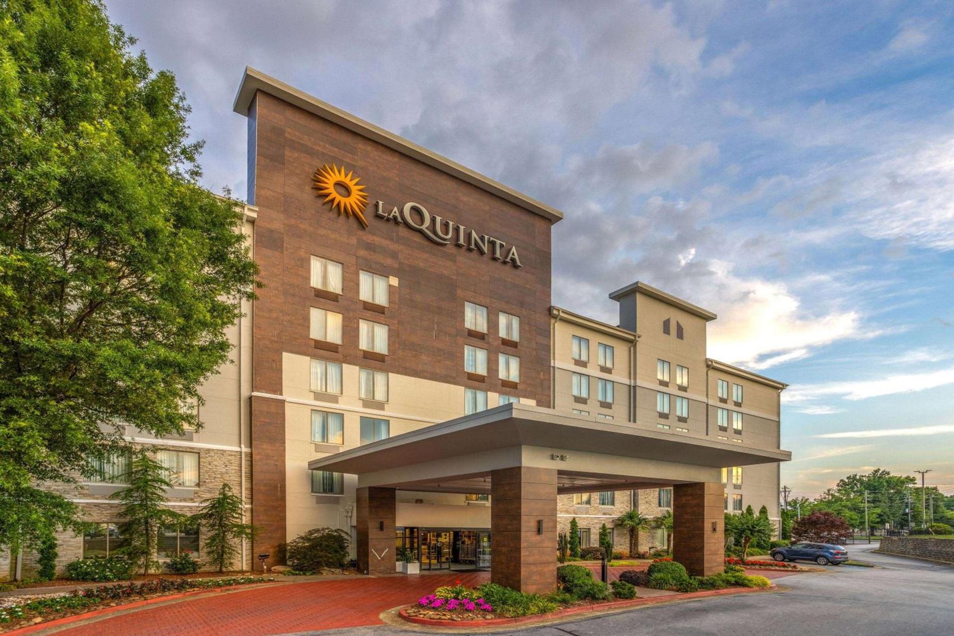 La Quinta by Wyndham Atlanta Airport North photo 3