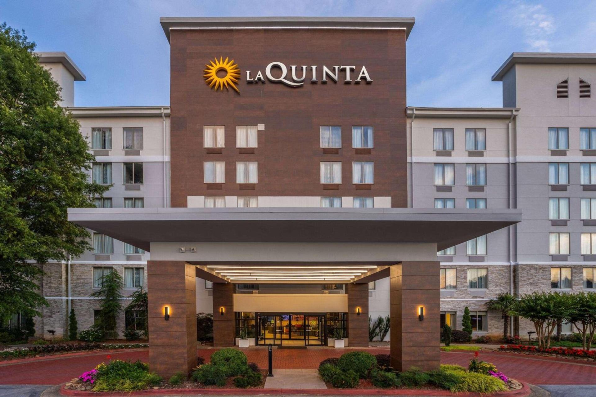 La Quinta by Wyndham Atlanta Airport North photo 4