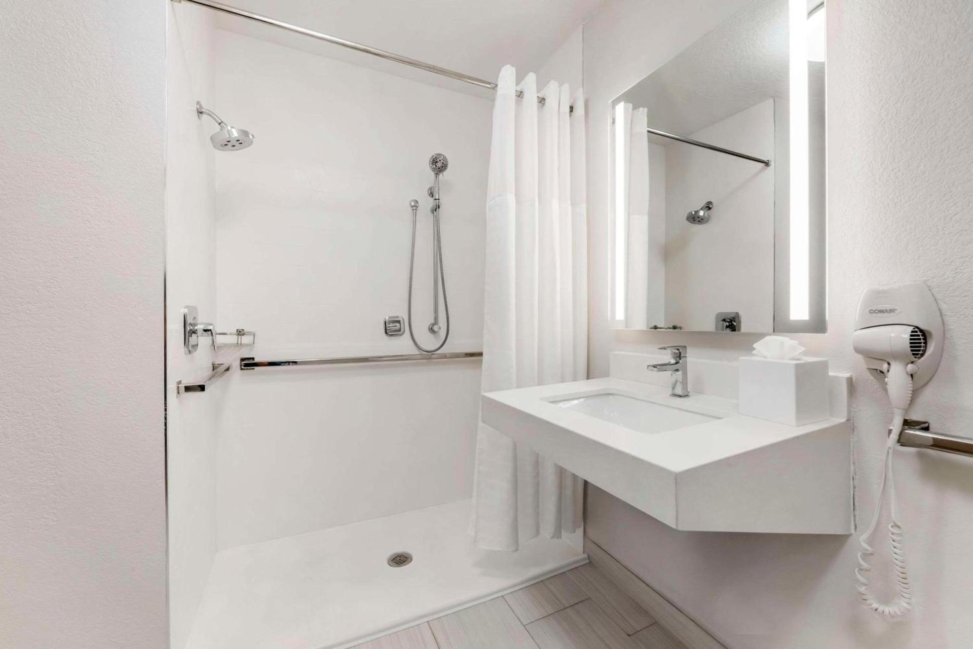 City Express by Marriott Orlando International Drive photo 37