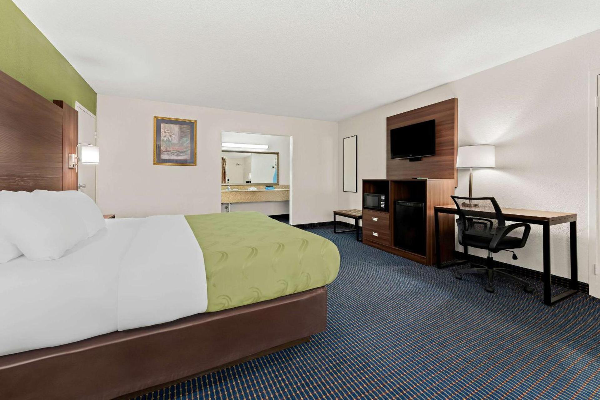 Quality Inn Americus photo 11