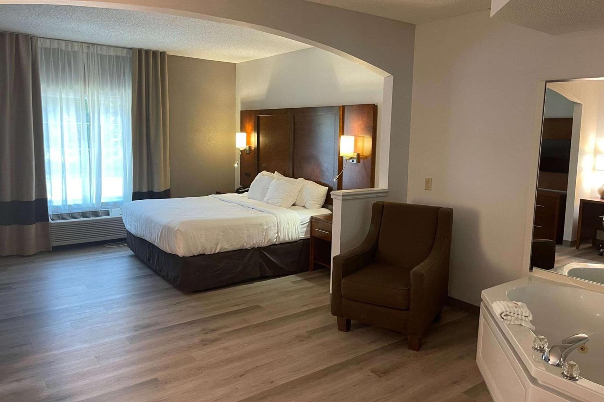 Comfort Suites Salisbury I-85 photo 21