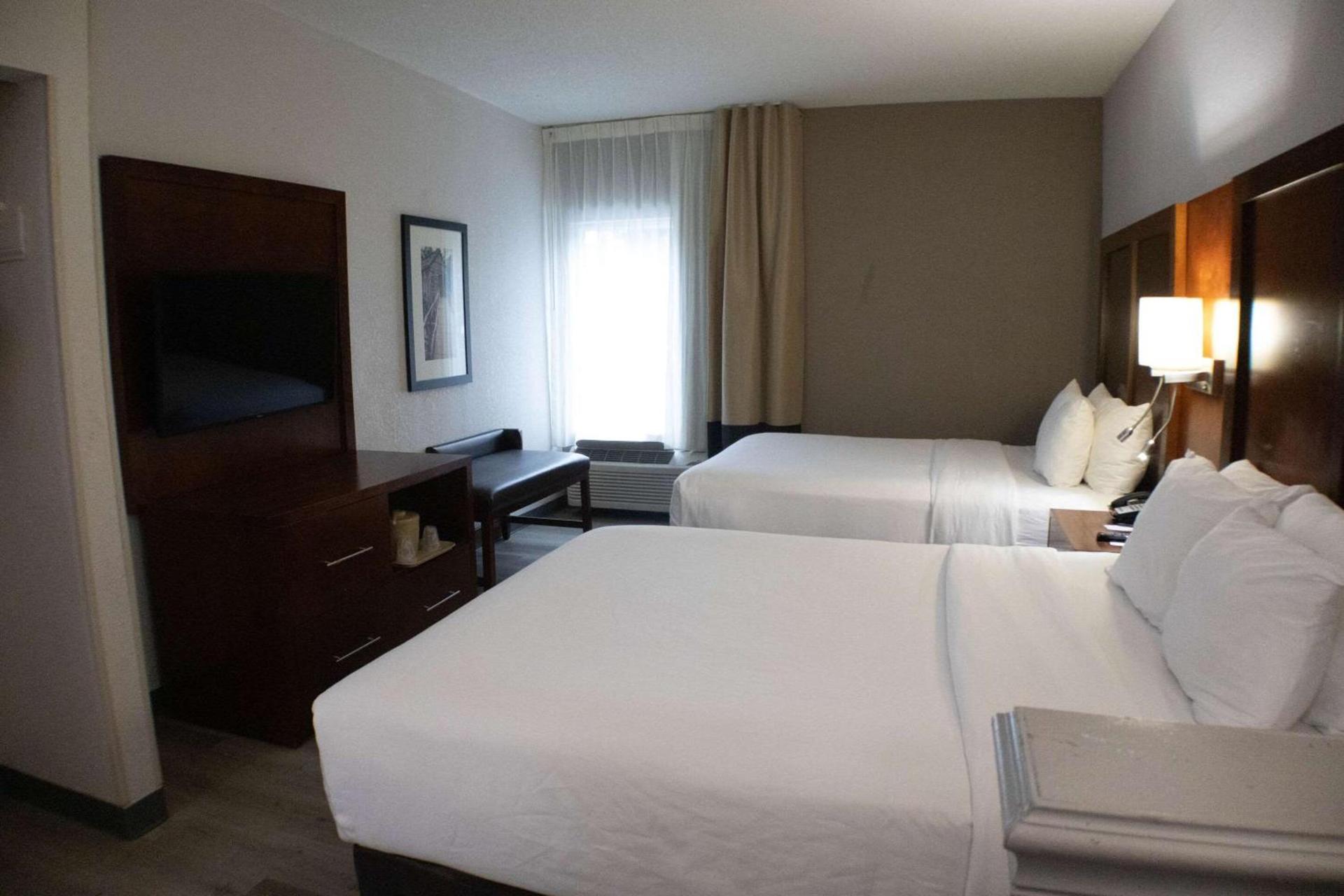 Comfort Suites Salisbury I-85 photo 24