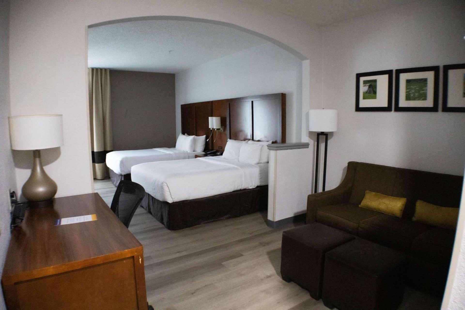 Comfort Suites Salisbury I-85 photo 23