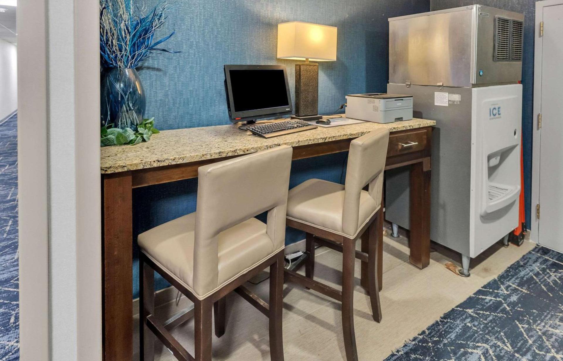Comfort Suites Salisbury I-85 photo 29