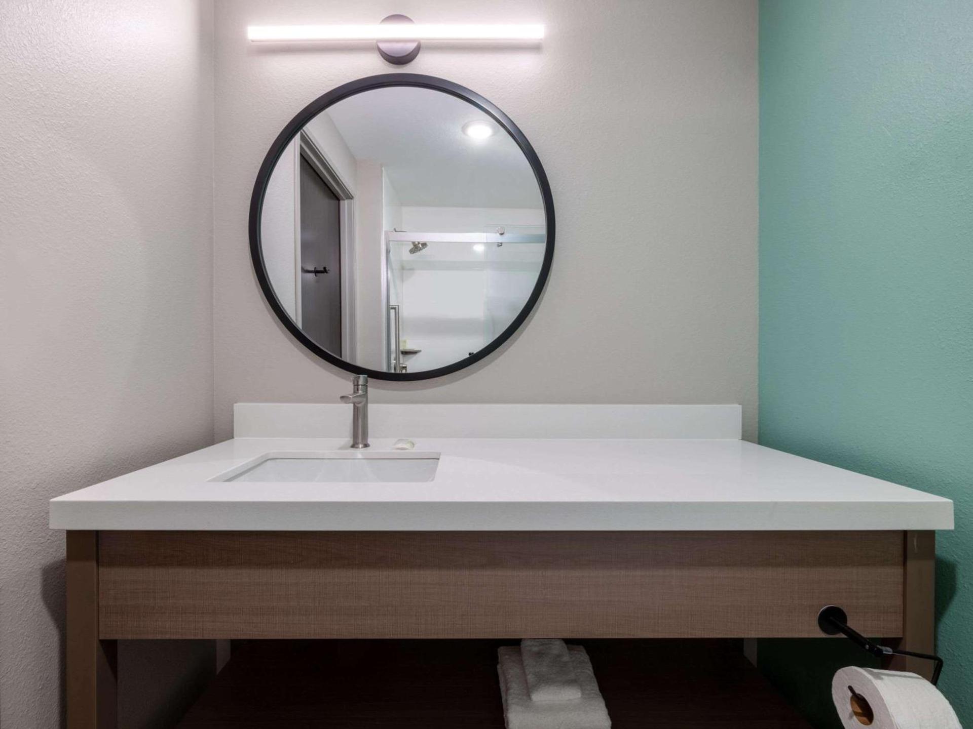 ECHO Suites Extended Stay by Wyndham Spartanburg photo 24