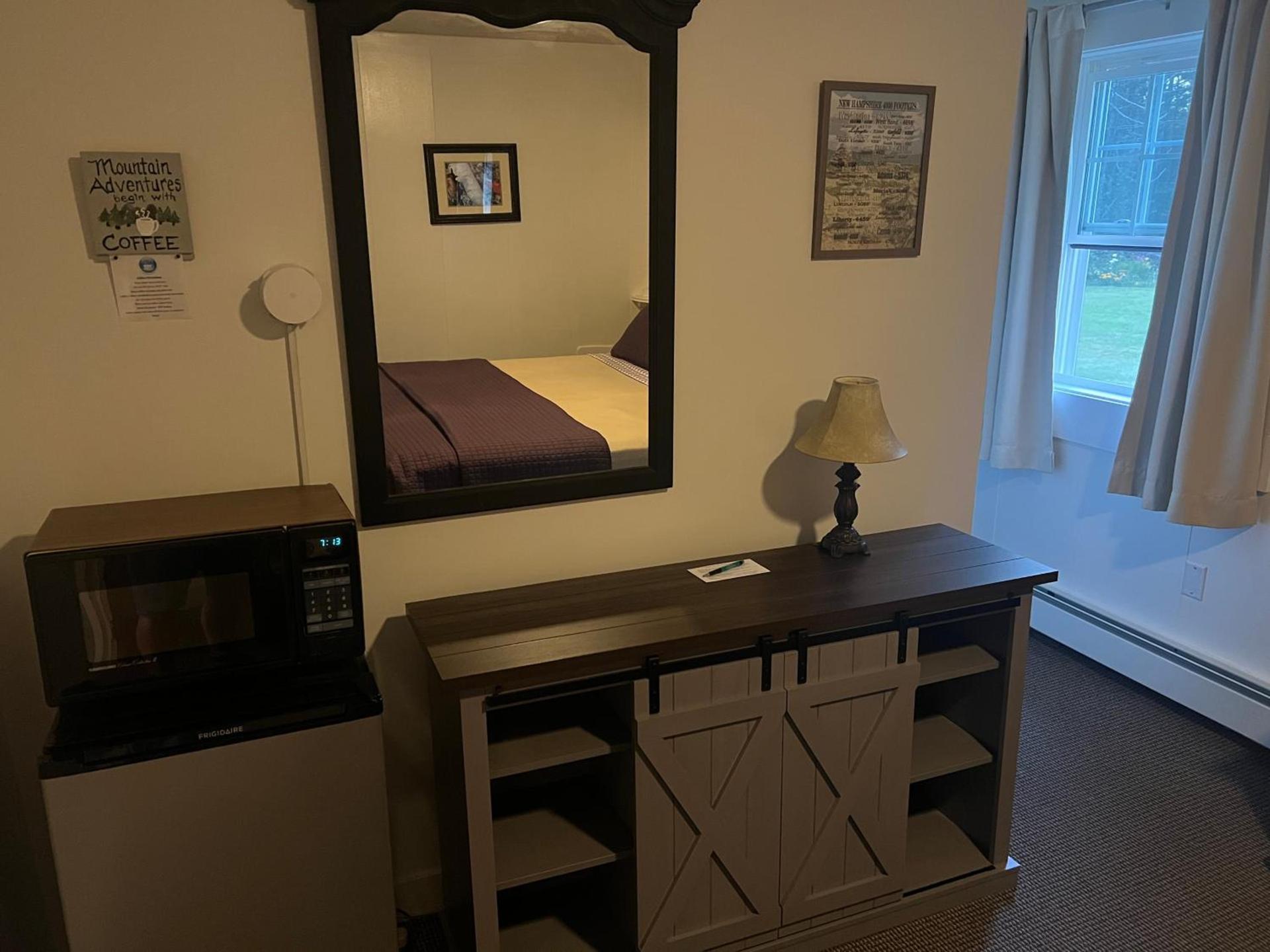 Profile Deluxe Motel photo 17