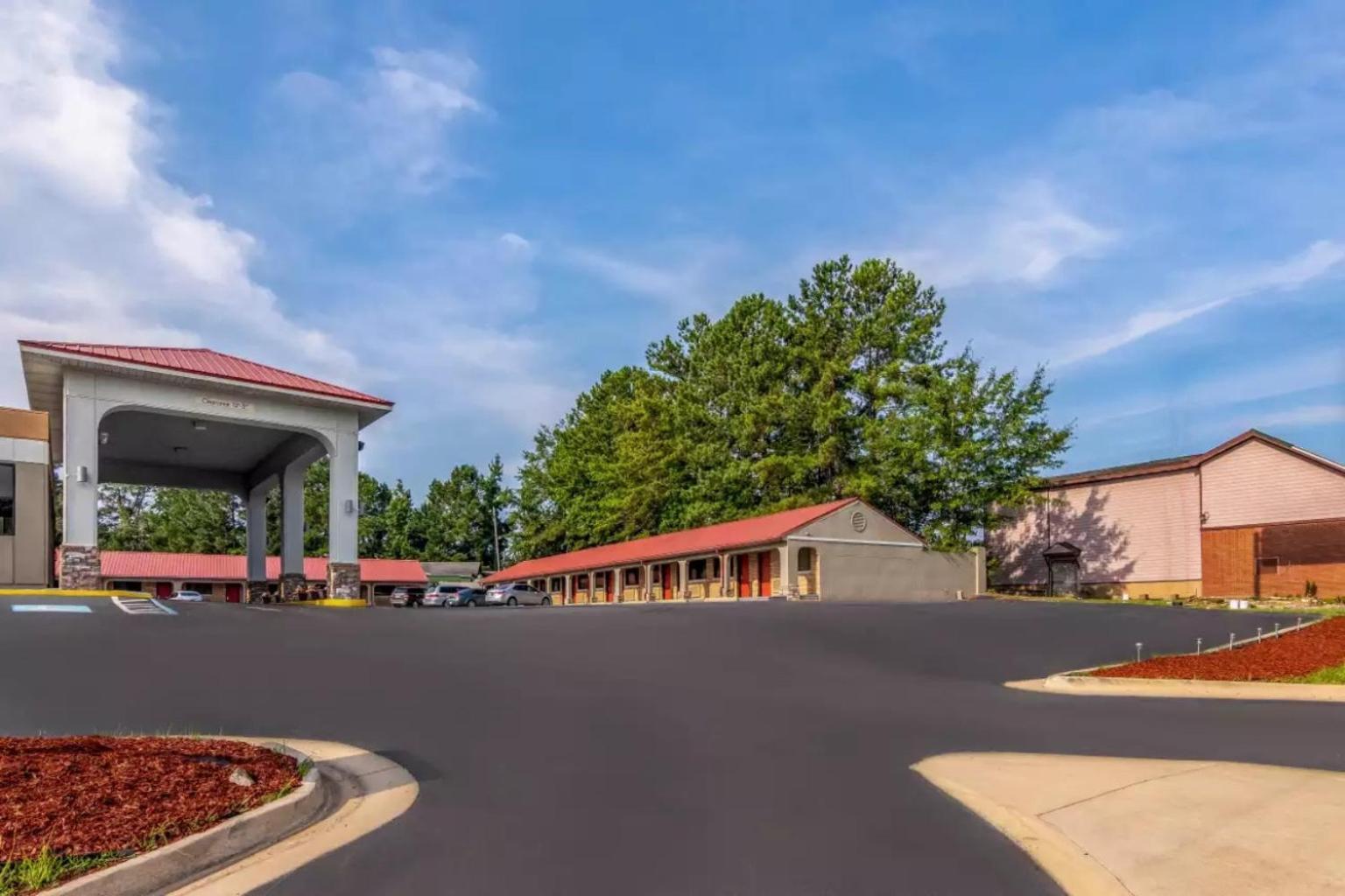 Americas Best Value Inn Opelika photo 2