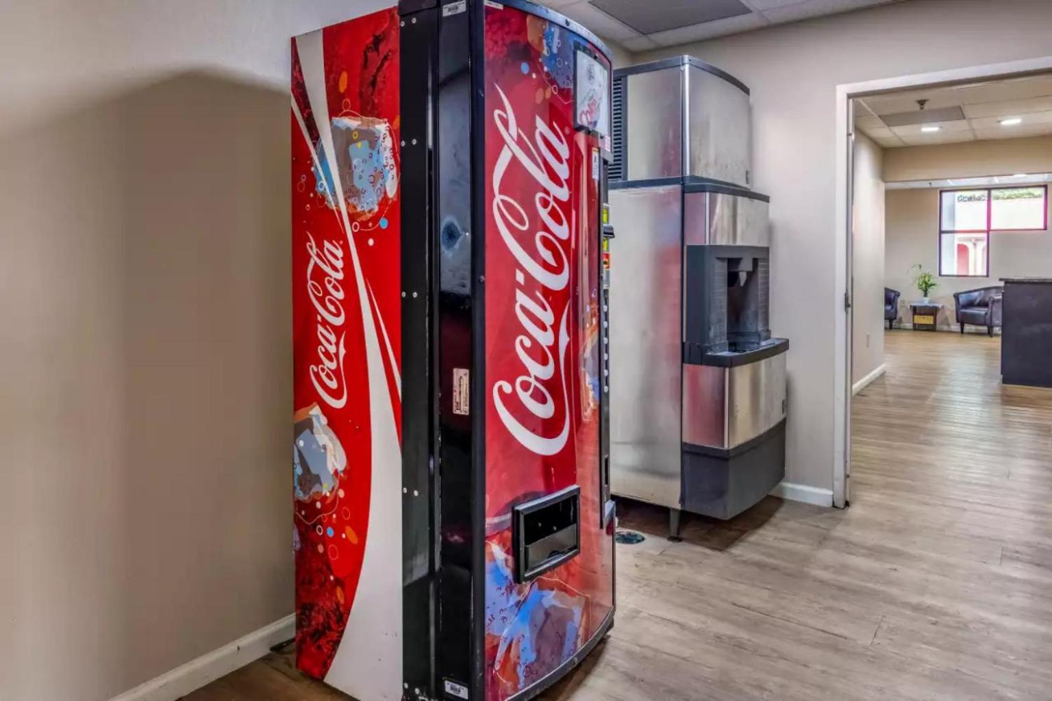 Americas Best Value Inn Opelika photo 9