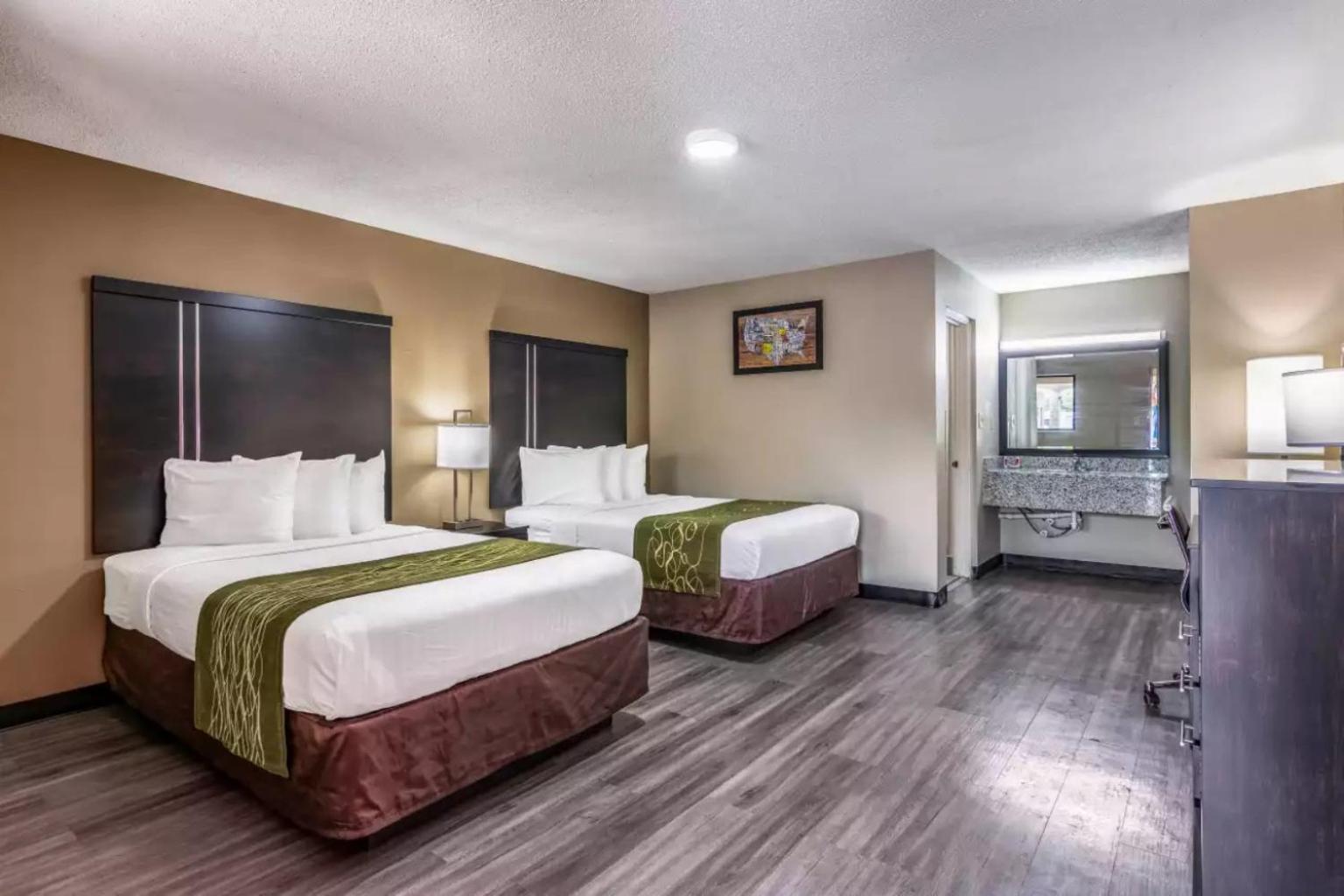 Americas Best Value Inn Opelika photo 18