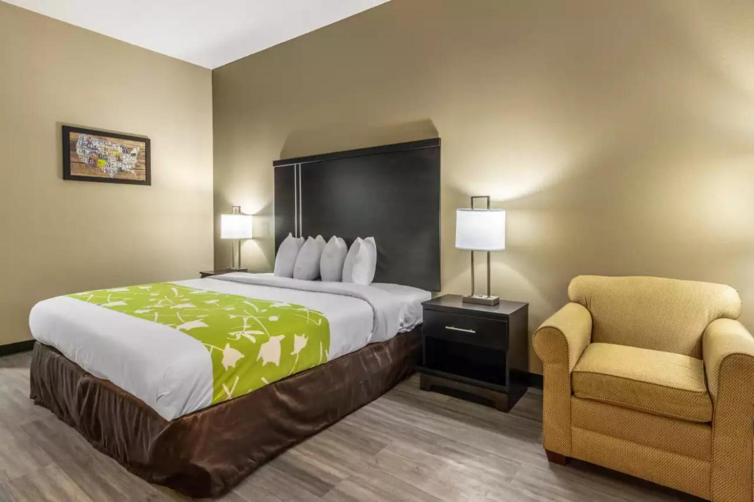 Americas Best Value Inn Opelika photo 21