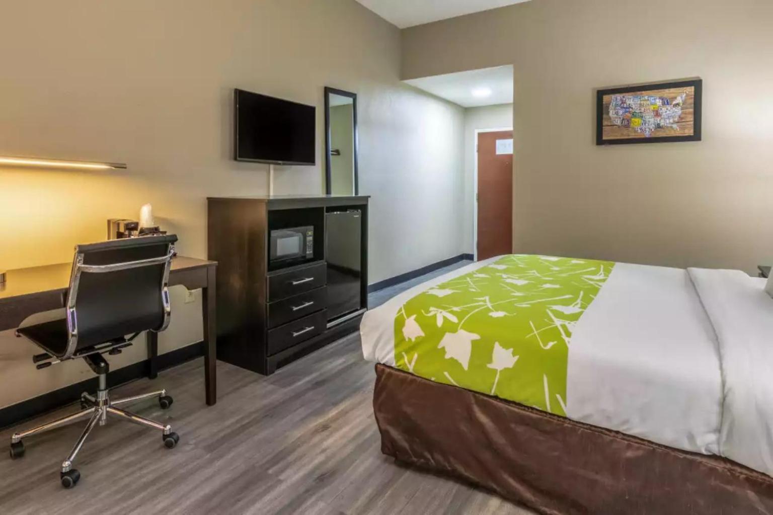 Americas Best Value Inn Opelika photo 19