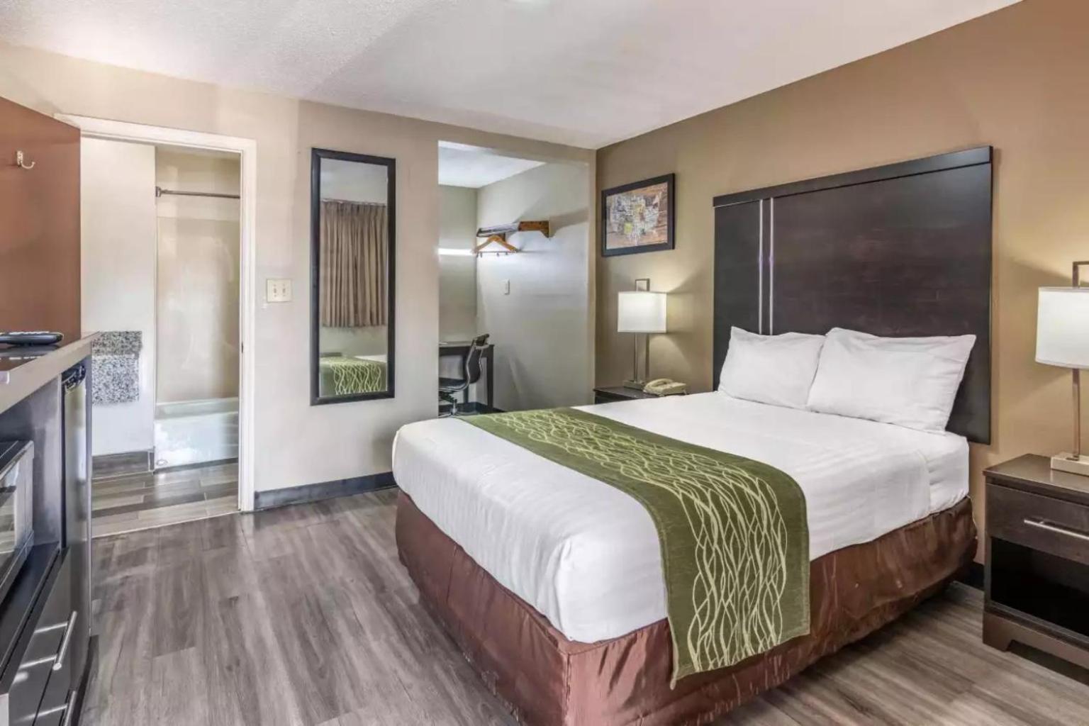 Americas Best Value Inn Opelika photo 25