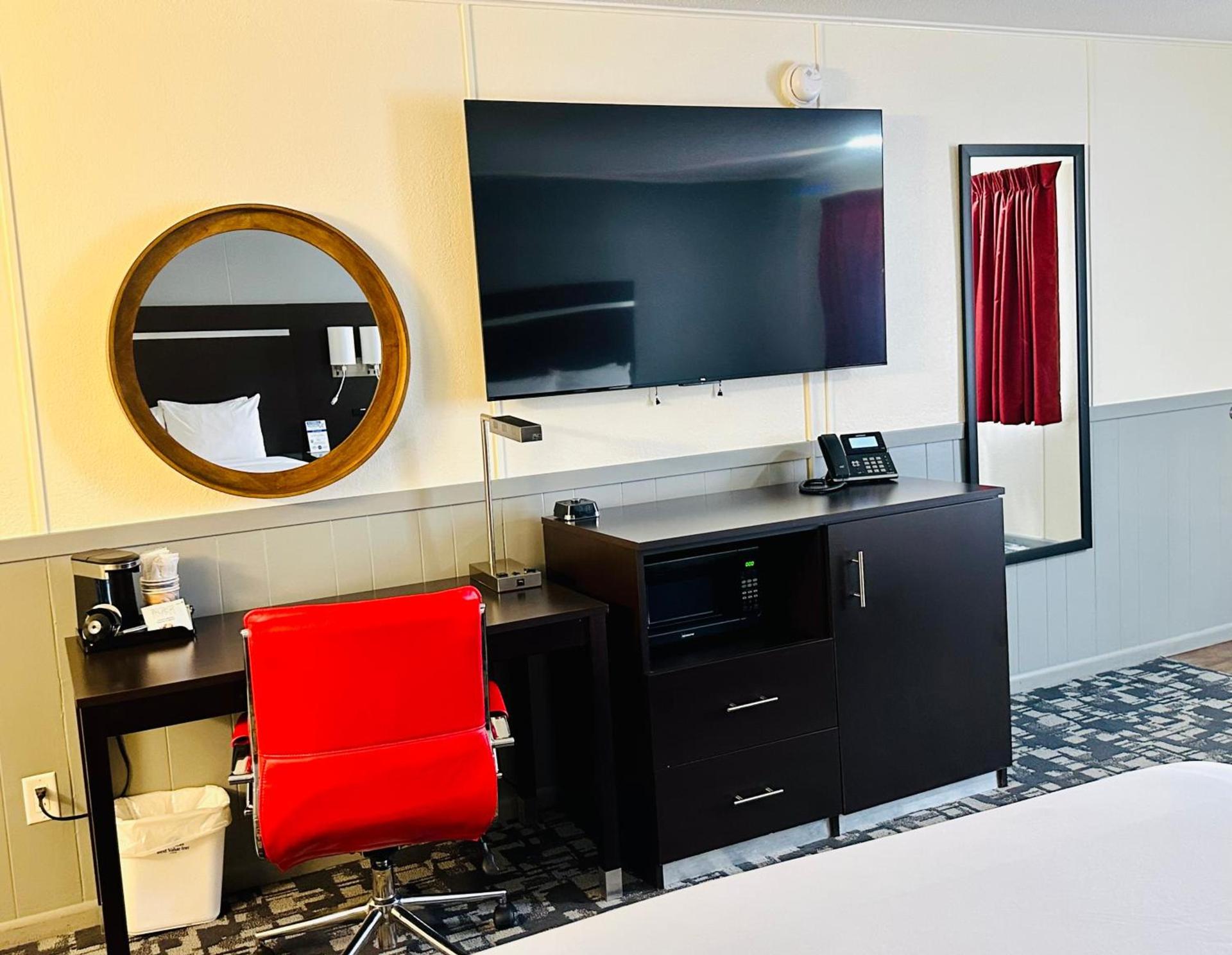 Americas Best Value Inn Wall photo 32