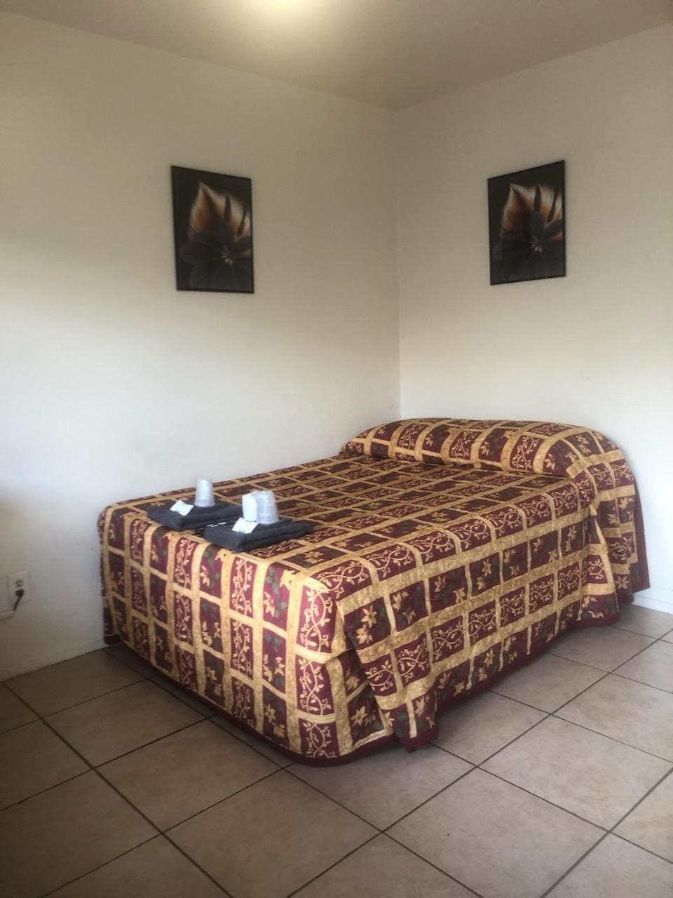 Crown Inn & Suites photo 37
