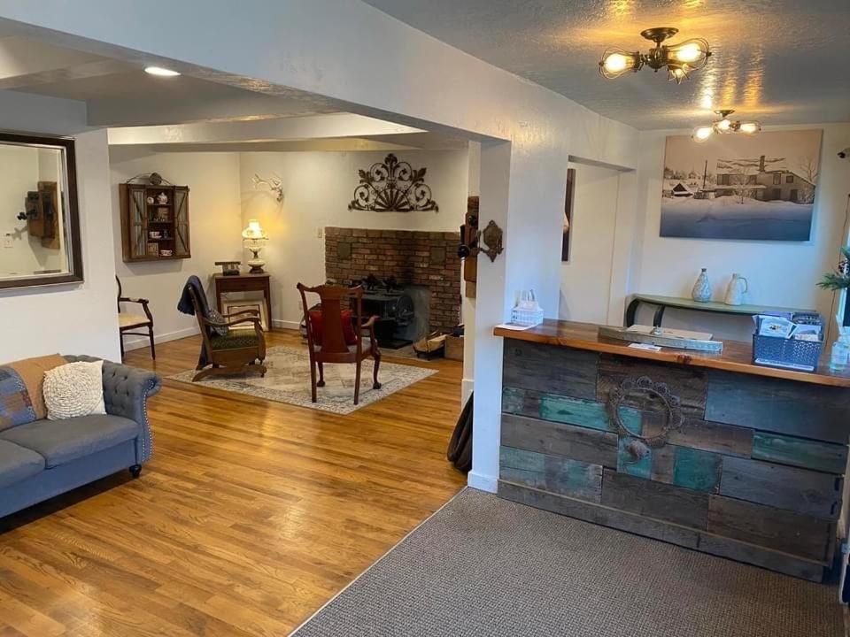 Idaho City Hotel photo 2