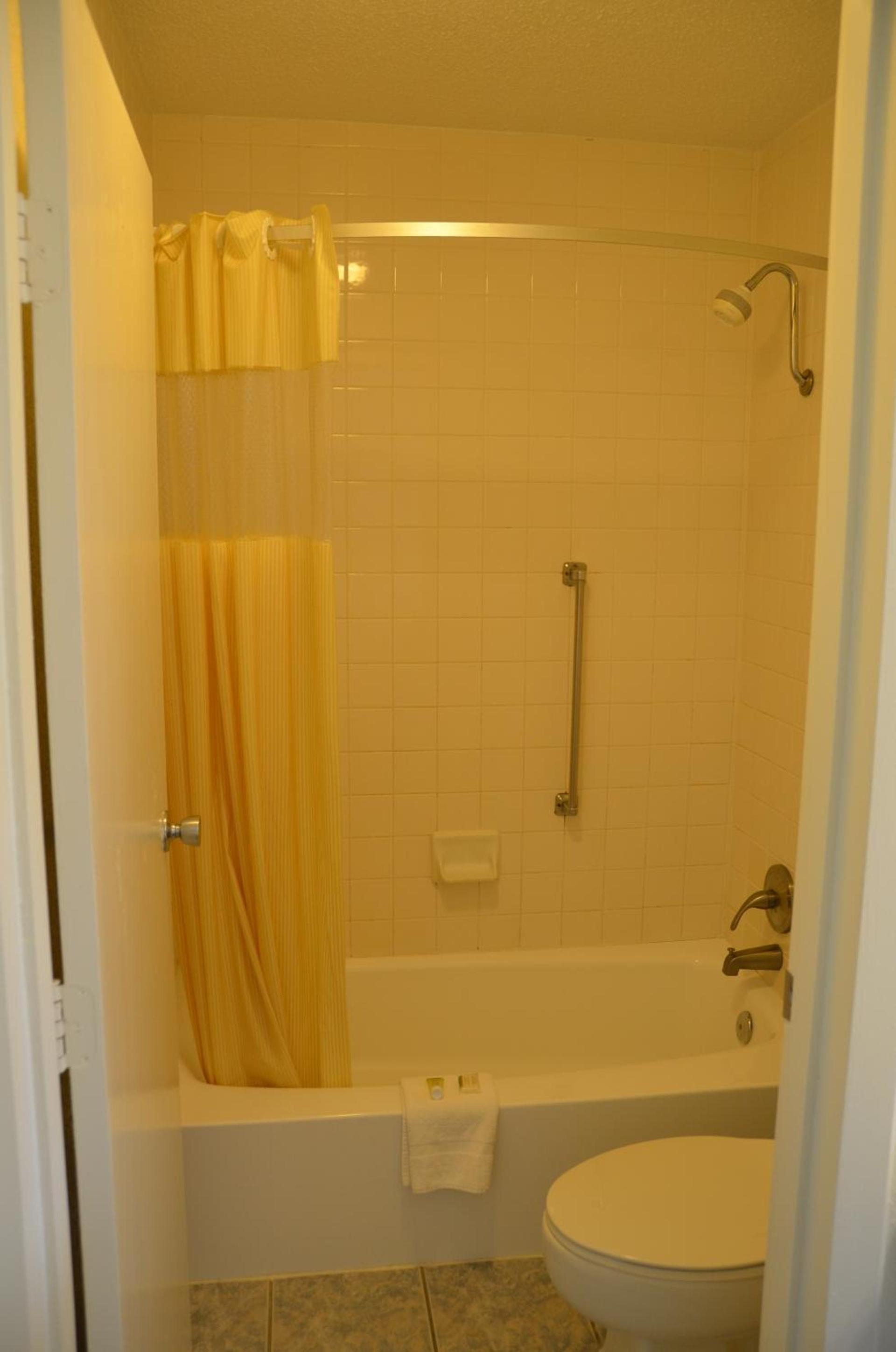 Days Inn by Wyndham Luray Shenandoah photo 46