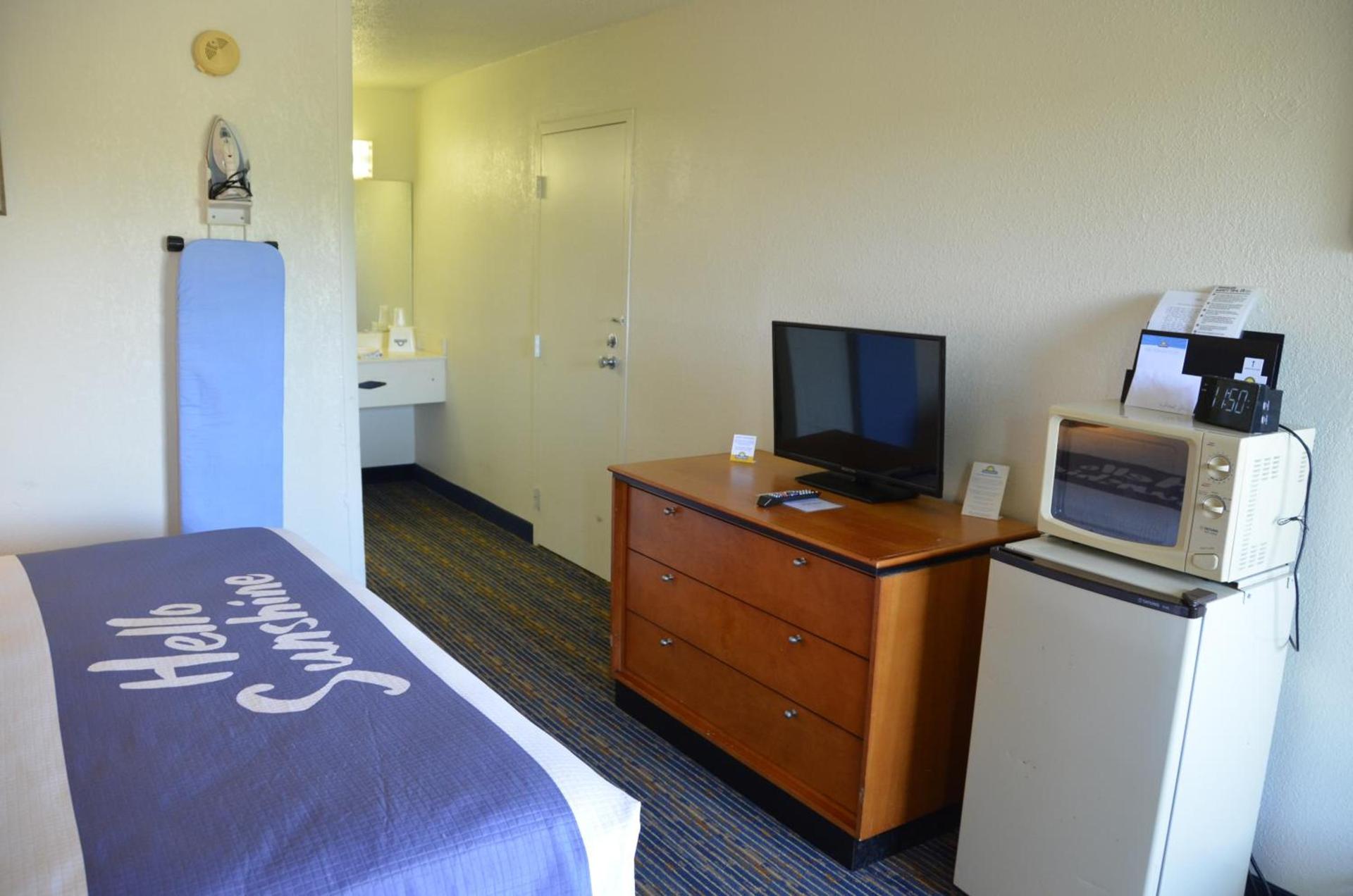 Days Inn by Wyndham Luray Shenandoah photo 58