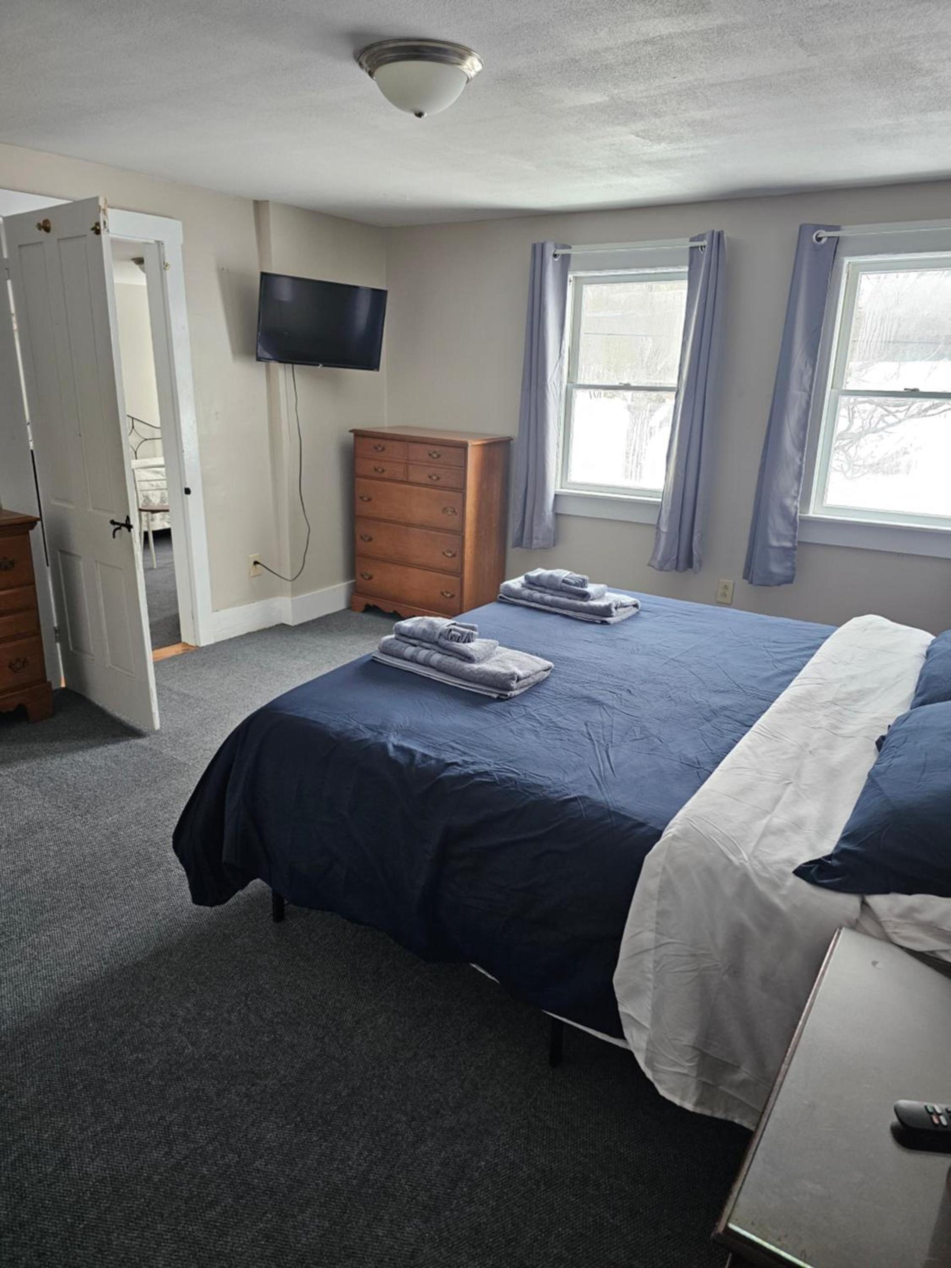 Lake Shore Farm Inn photo 55