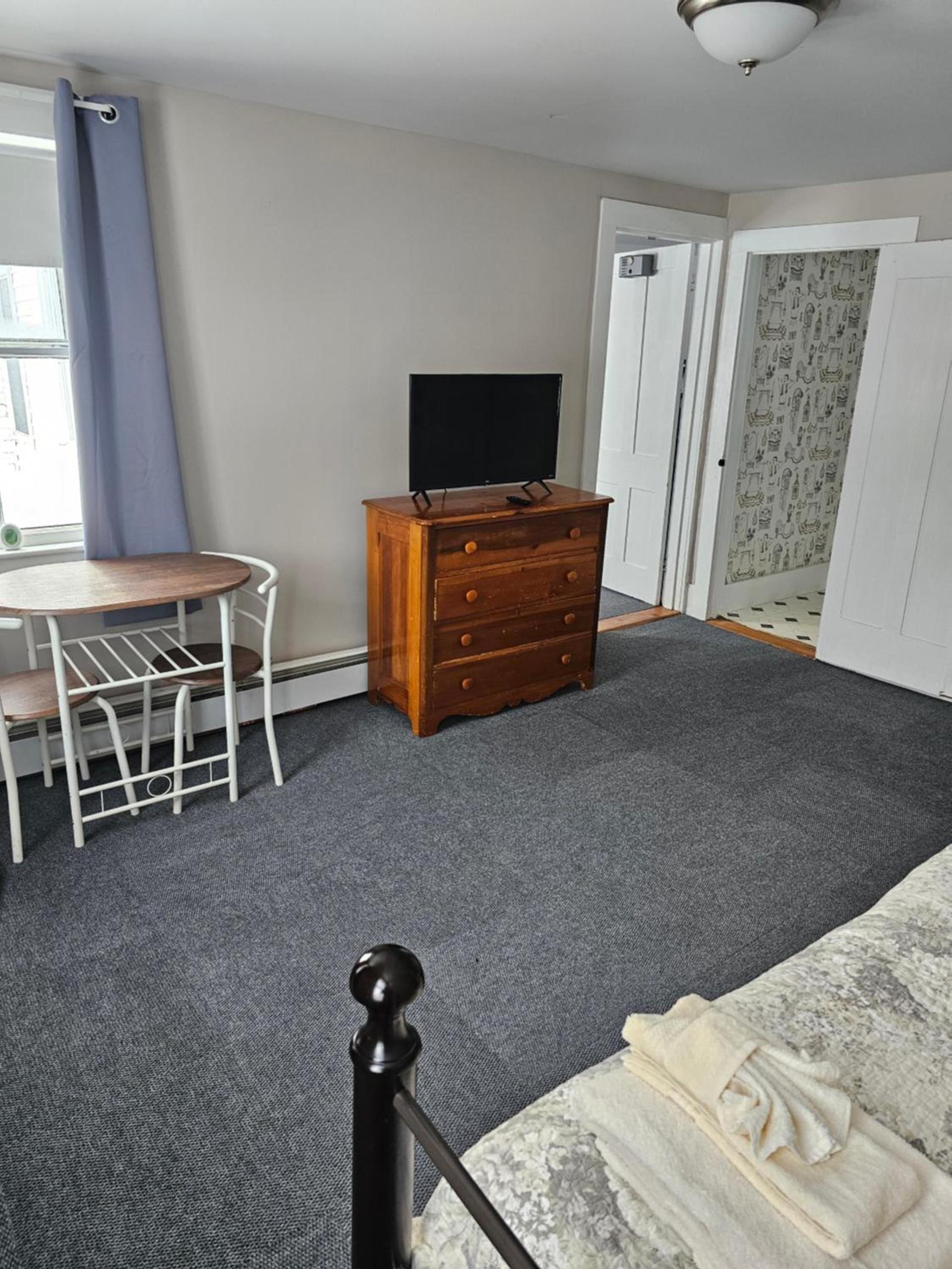 Lake Shore Farm Inn photo 51