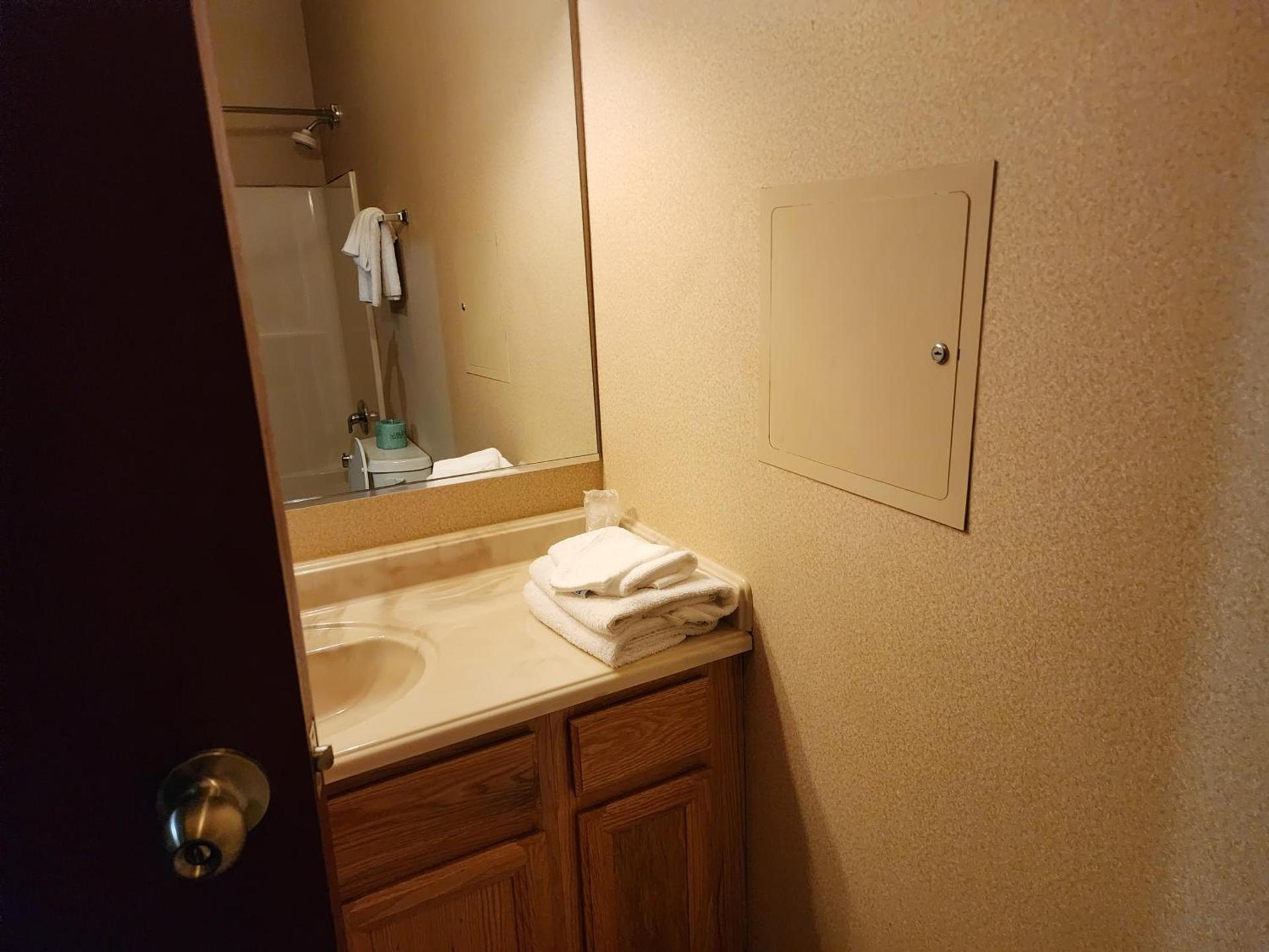 Days Inn by Wyndham Luray Shenandoah photo 78