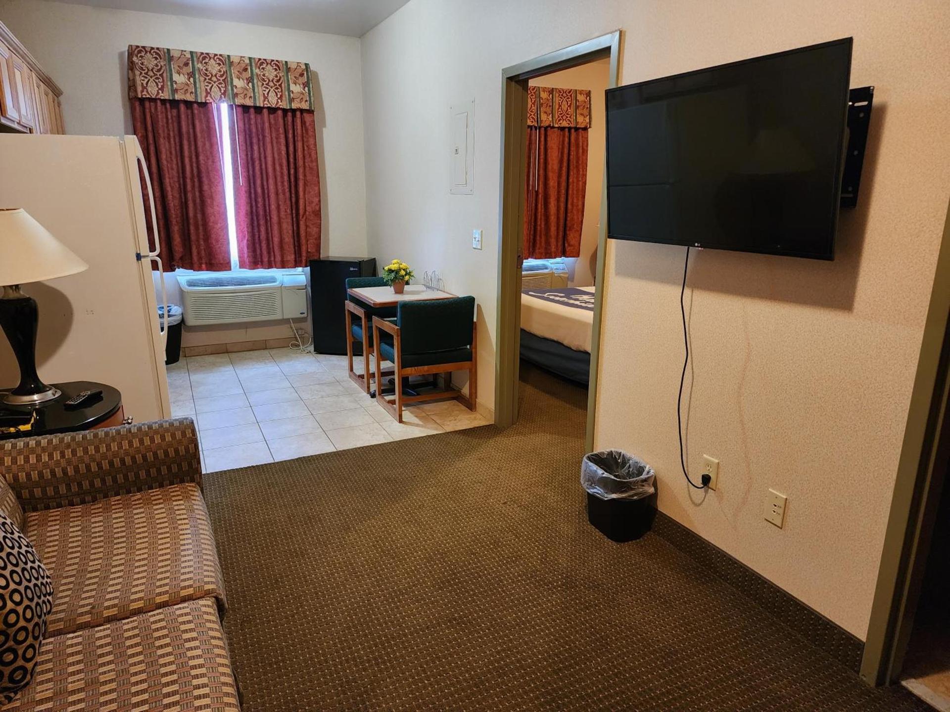 Days Inn by Wyndham Luray Shenandoah photo 96