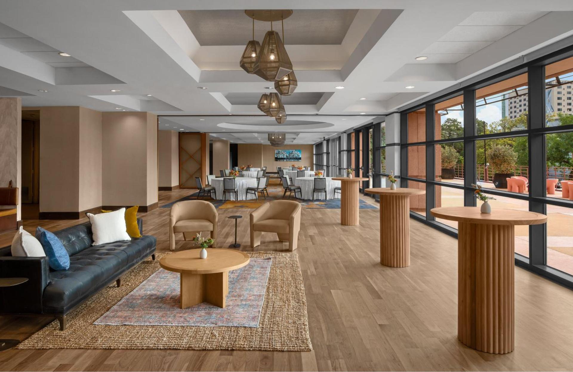 Renaissance Austin Downtown Hotel photo 9