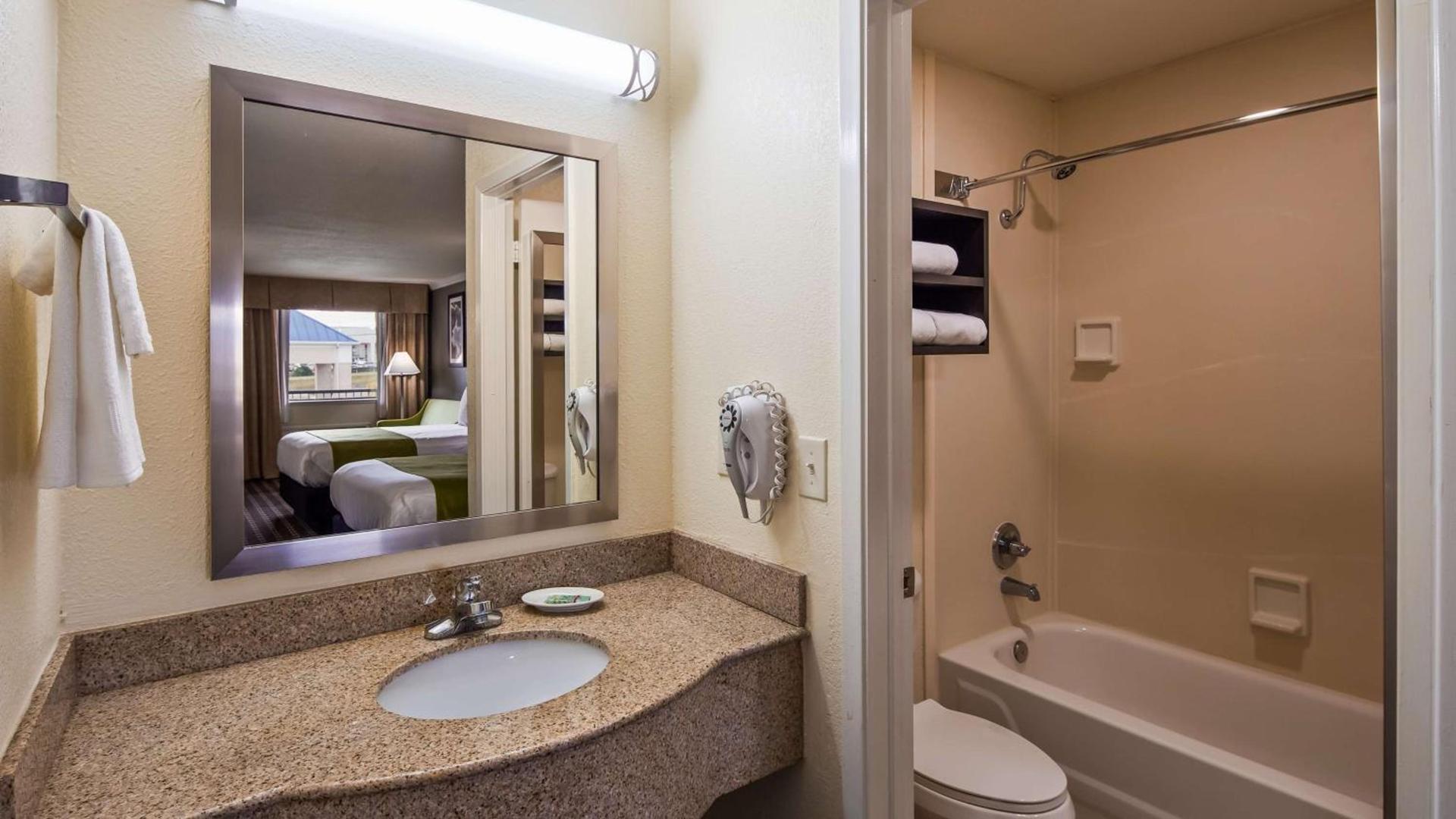 Best Western Garden Inn photo 10