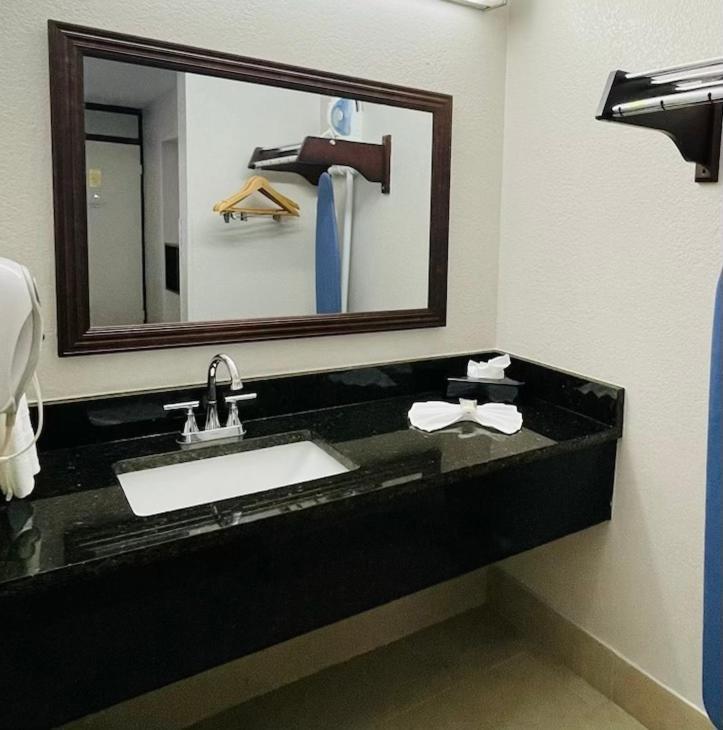 SureStay by Best Western Irving Grapevine DFW North photo 51