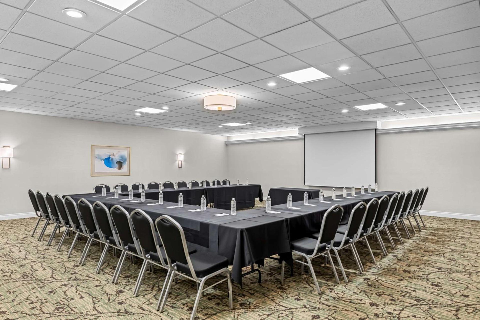 Best Western Plus Puyallup Hotel photo 15
