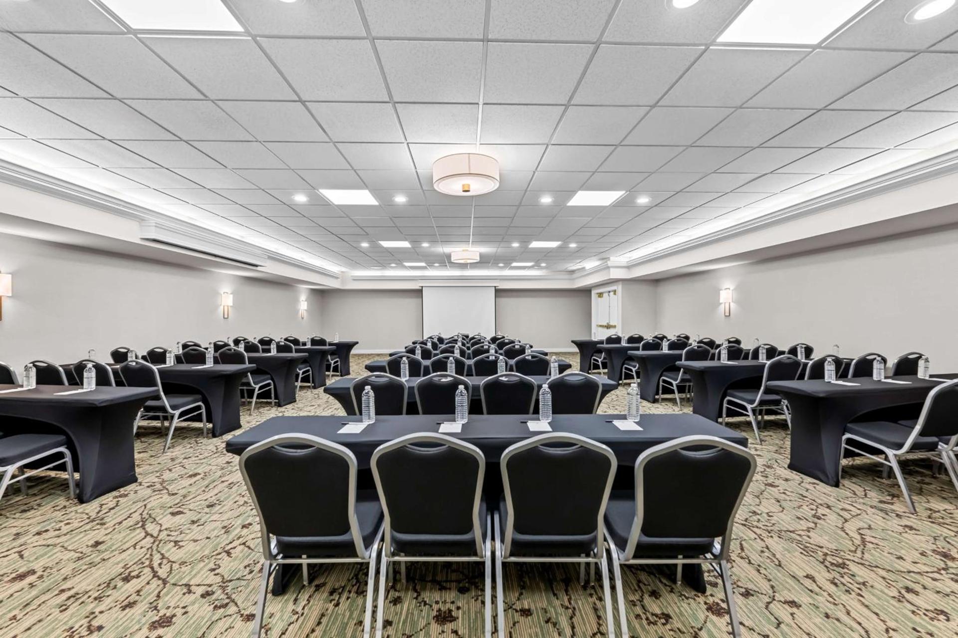 Best Western Plus Puyallup Hotel photo 17