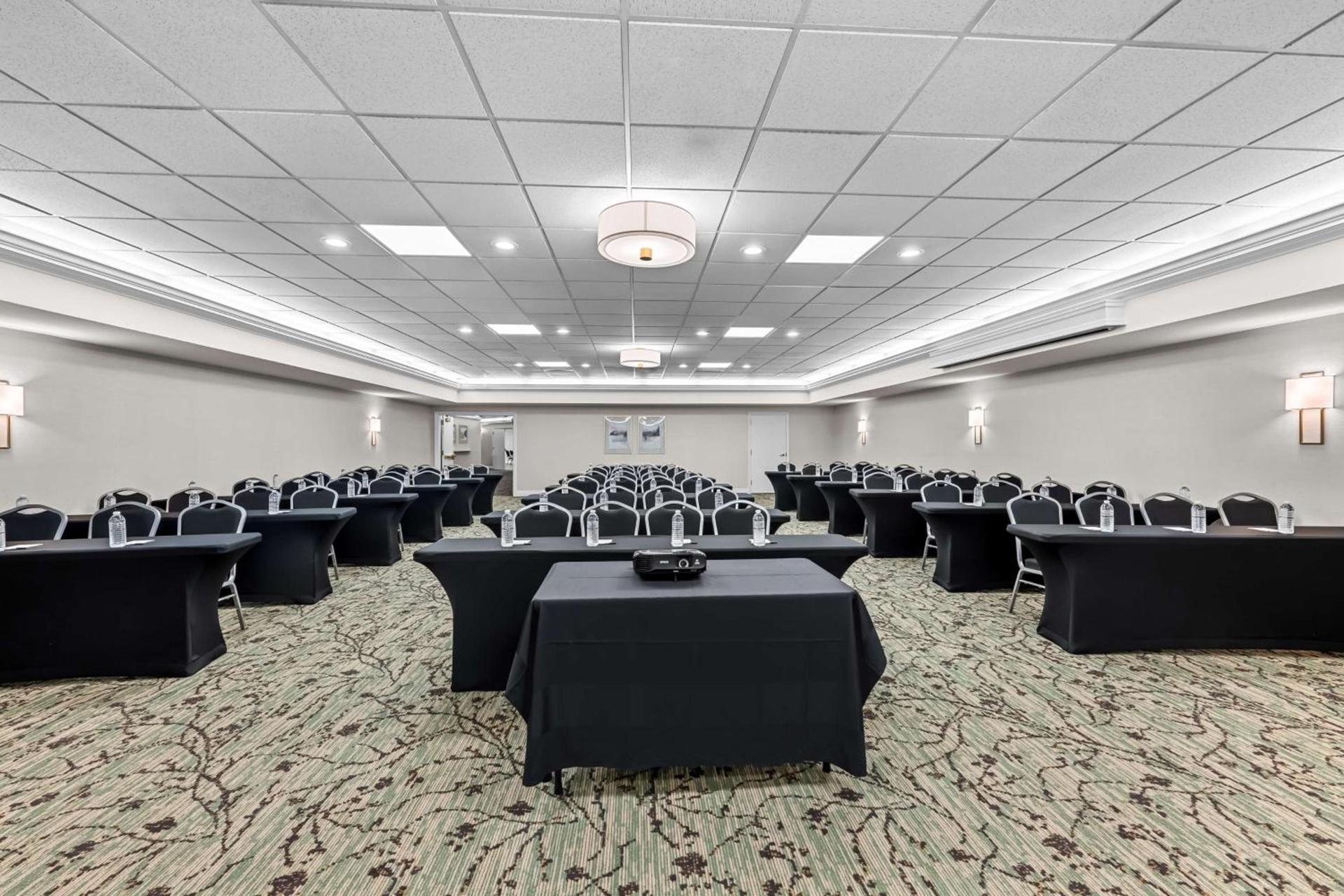 Best Western Plus Puyallup Hotel photo 18