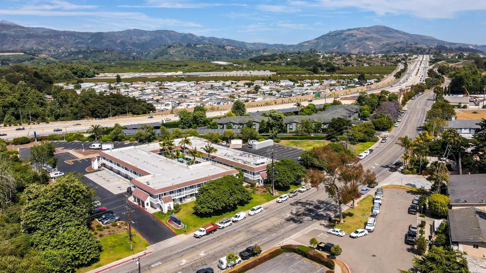 Studio 6 Suites Carpinteria, CA Santa Barbara South photo 9