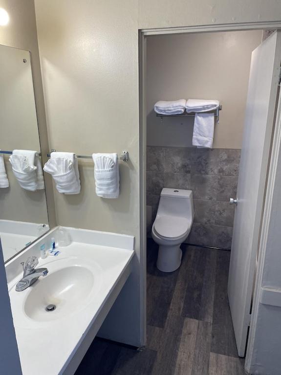 Motel Oasis photo 23