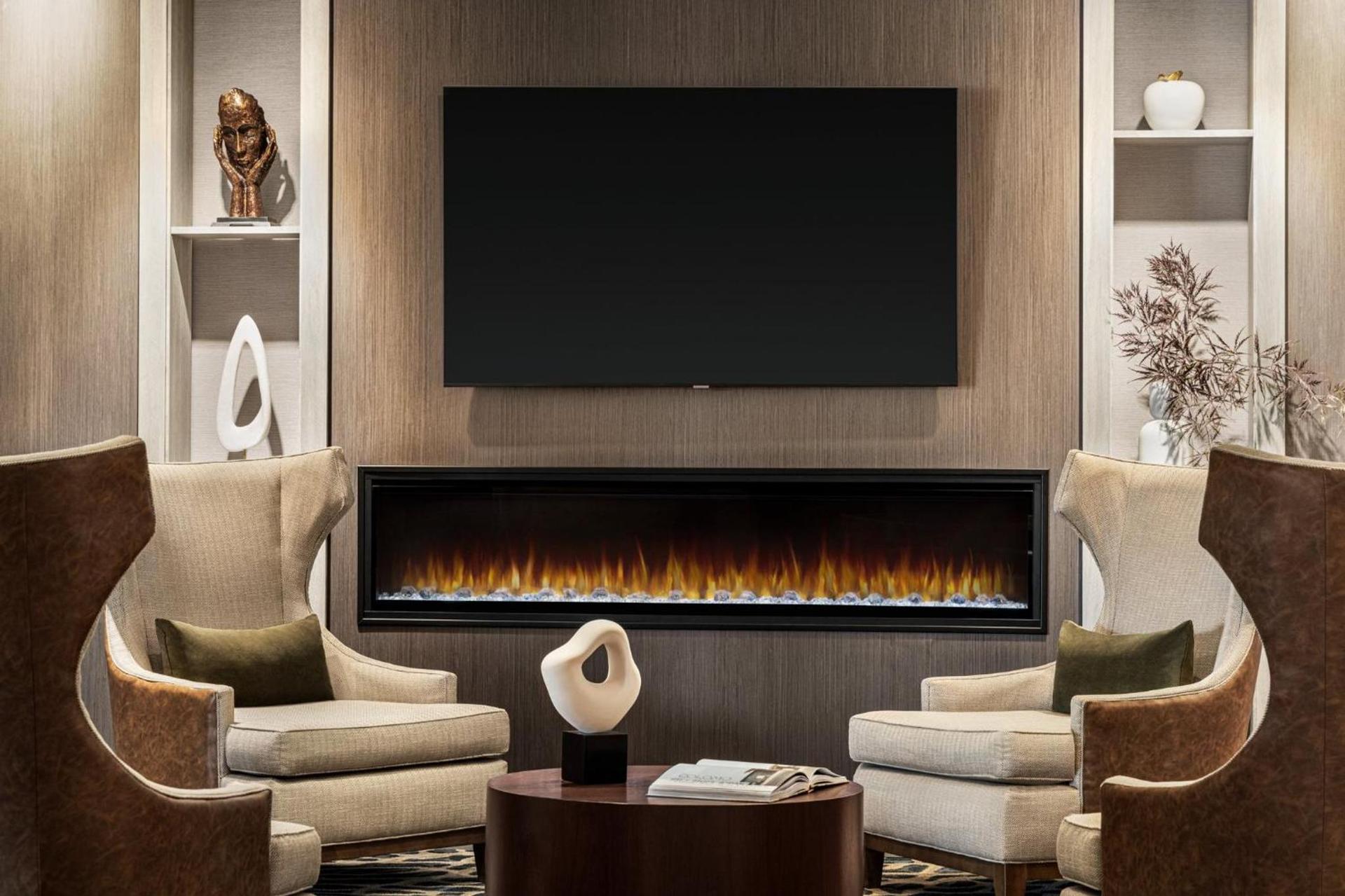 Crowne Plaza Edison by IHG photo 20