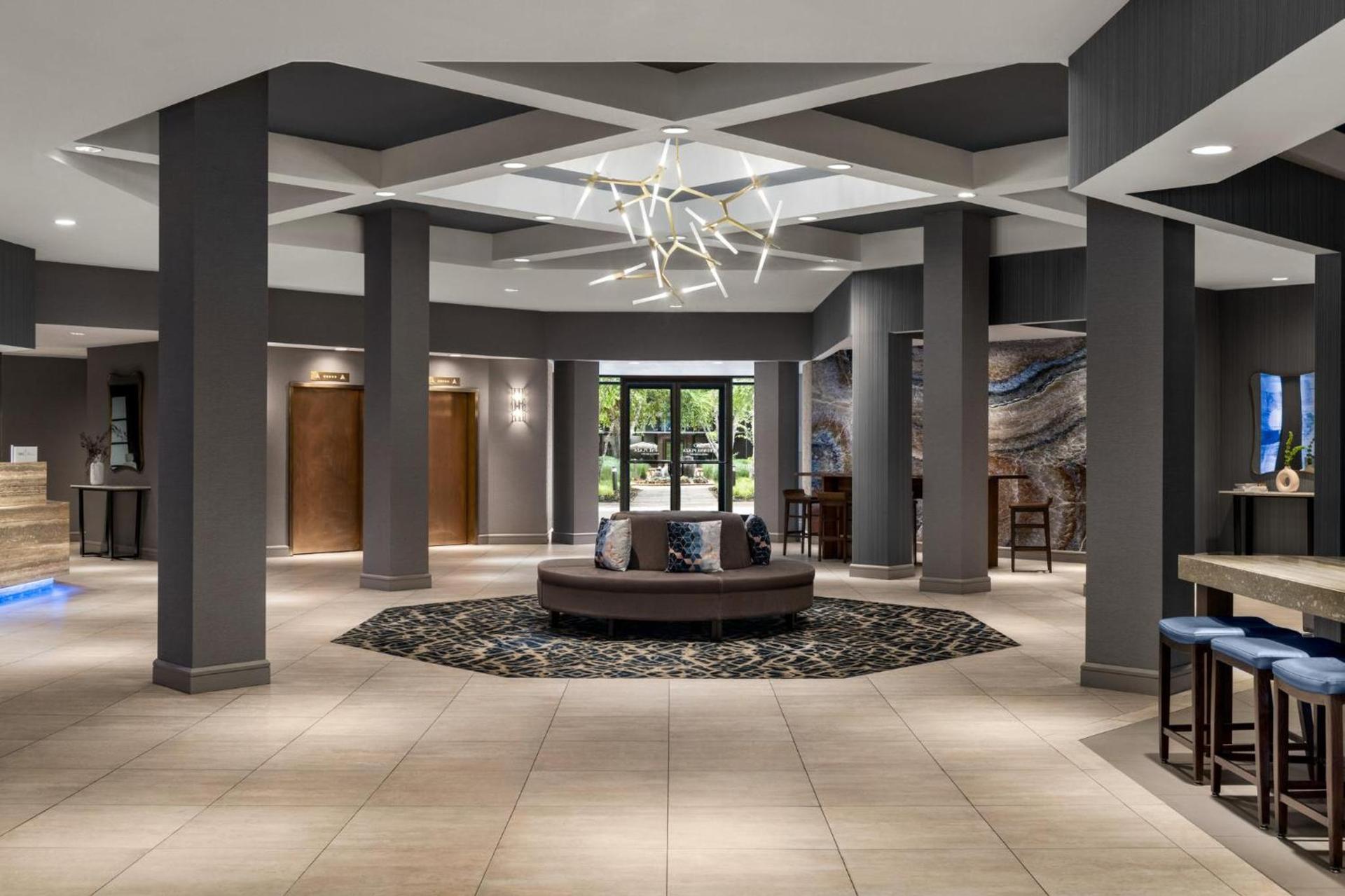 Crowne Plaza Edison by IHG photo 14